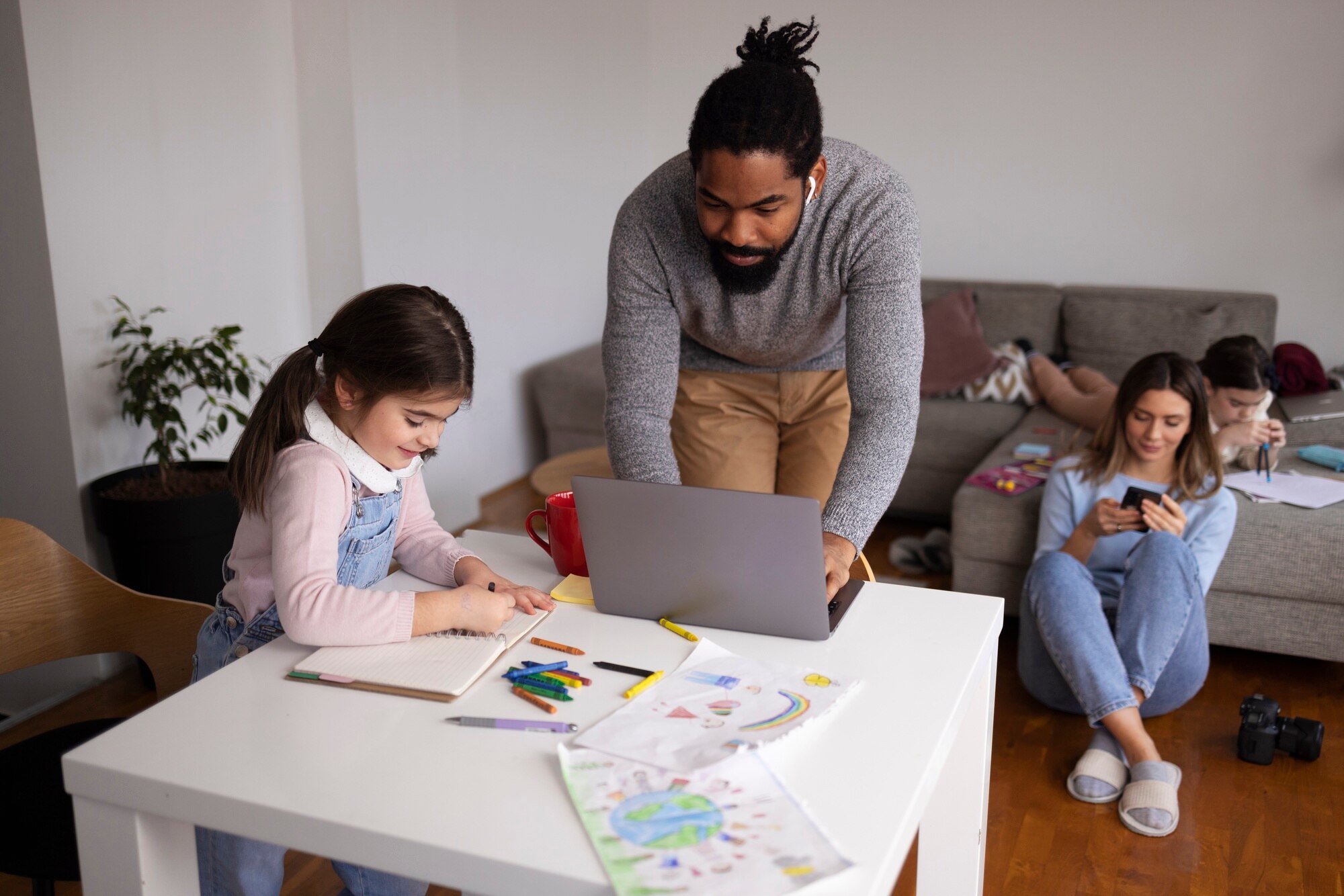 High Angle Family With Kid At Home A981292d8cb0a046f121