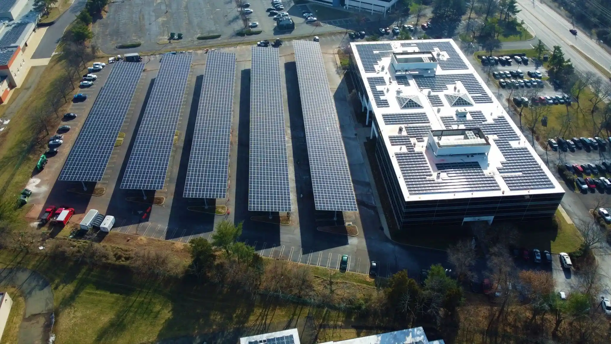 commercial solar and battery microgrid system
