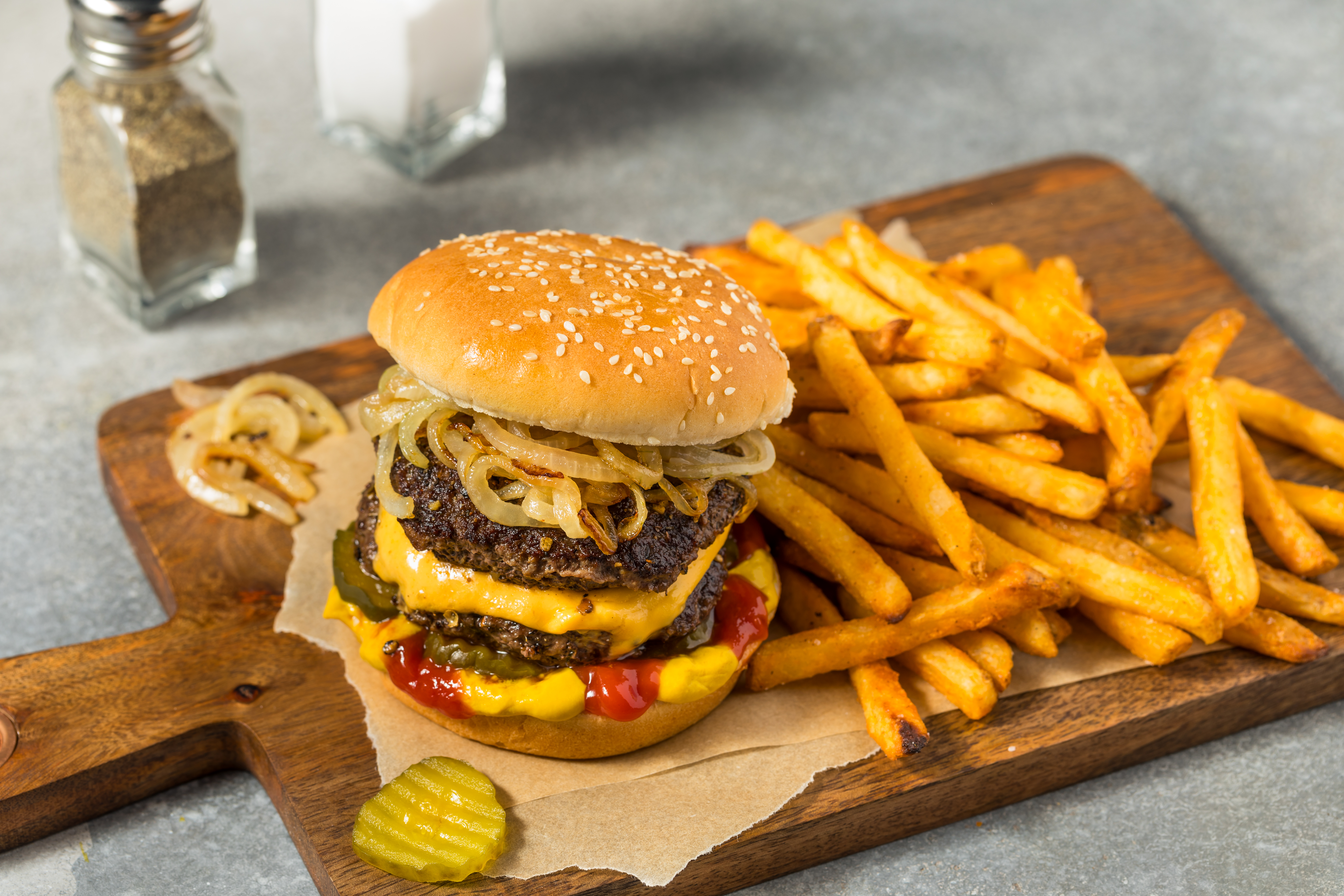 homemade chicago big baby cheeseburger 1599e799e41cfa9d582b