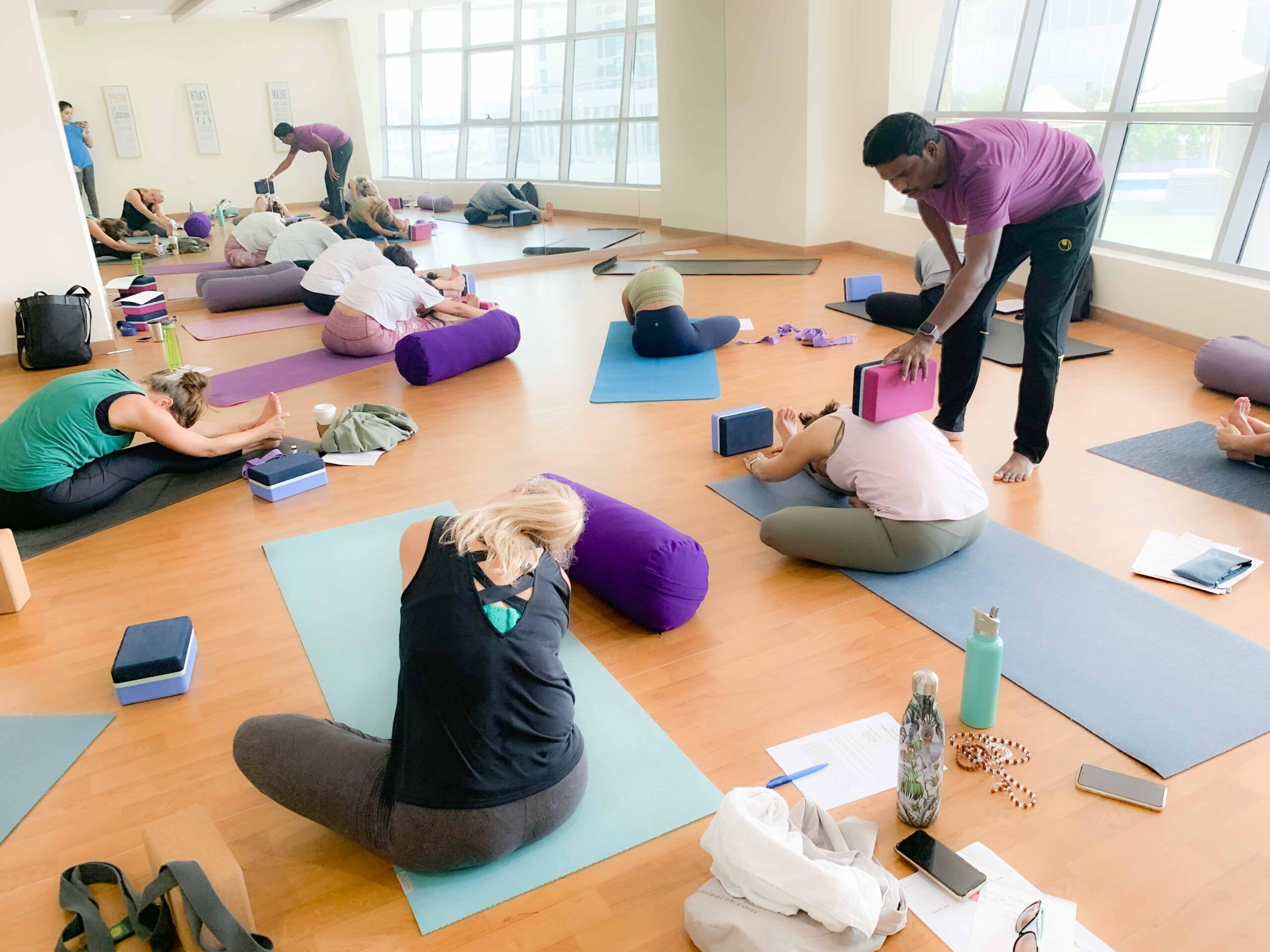 Effective Yoga Sequencing for Safe and Transformative Classes in Dubai