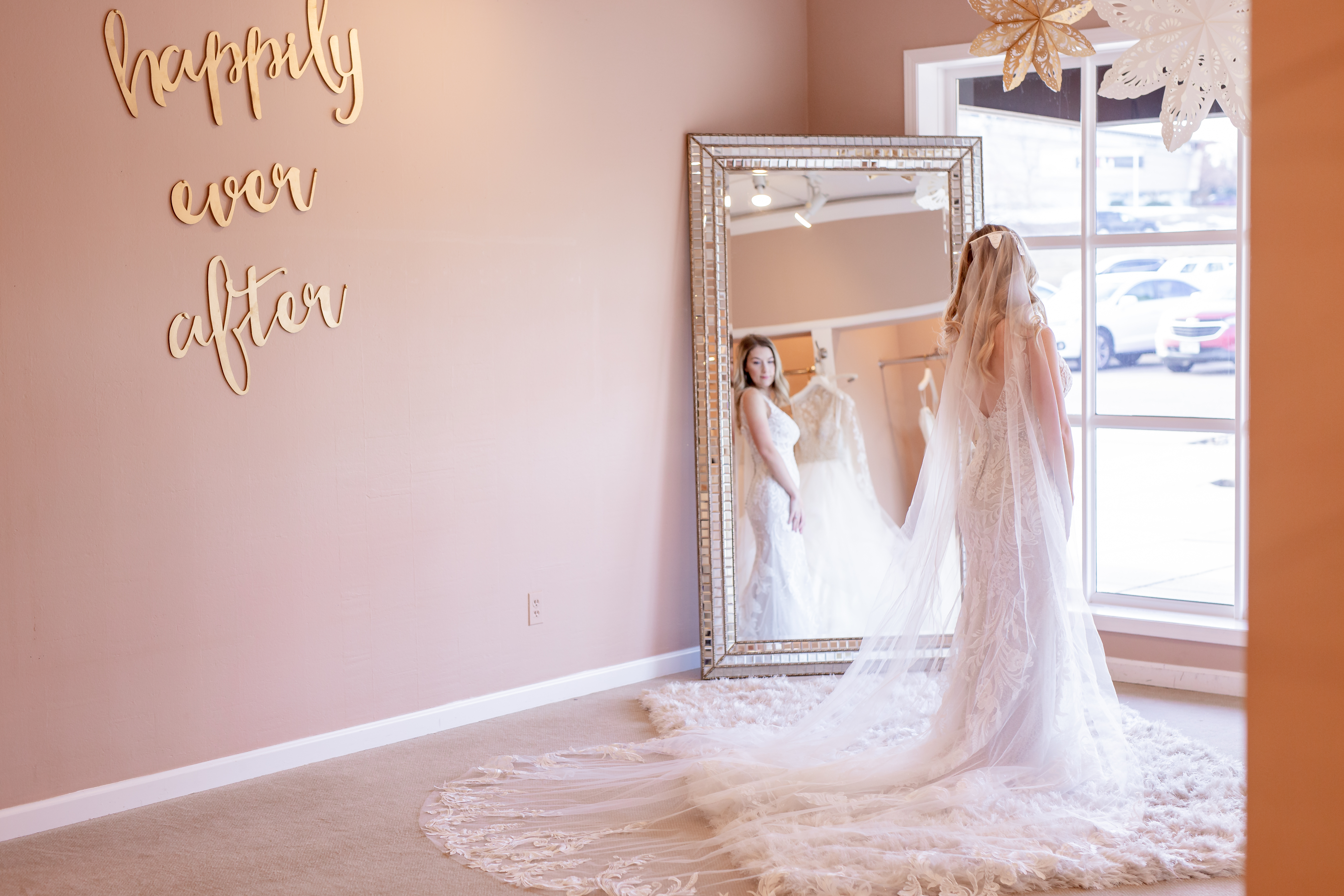 What to do after getting engaged: choose your bridal dress