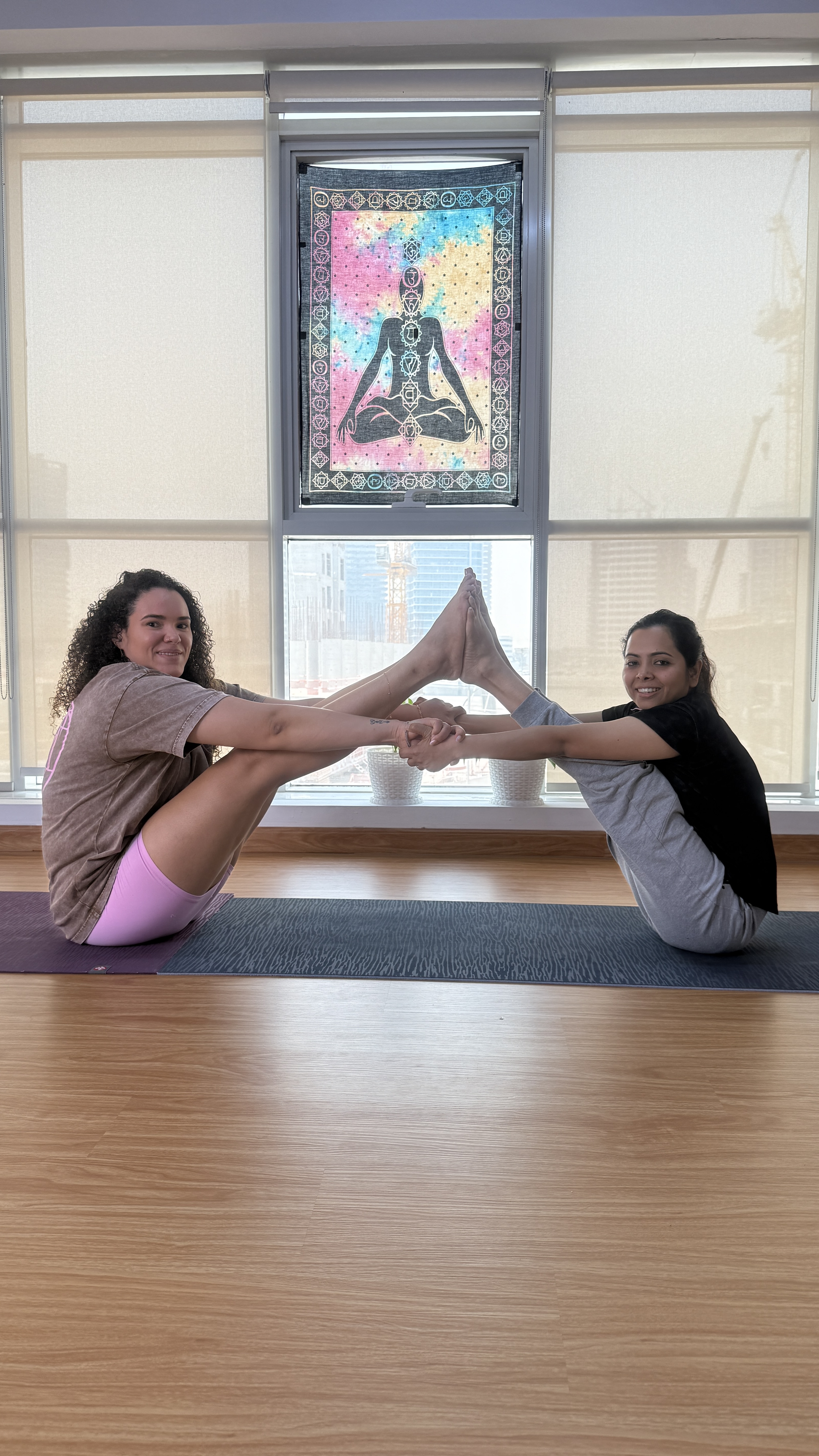 Holistic Yoga in Dubai: Why Movement, Meditation, and Sound Healing Work Better Together