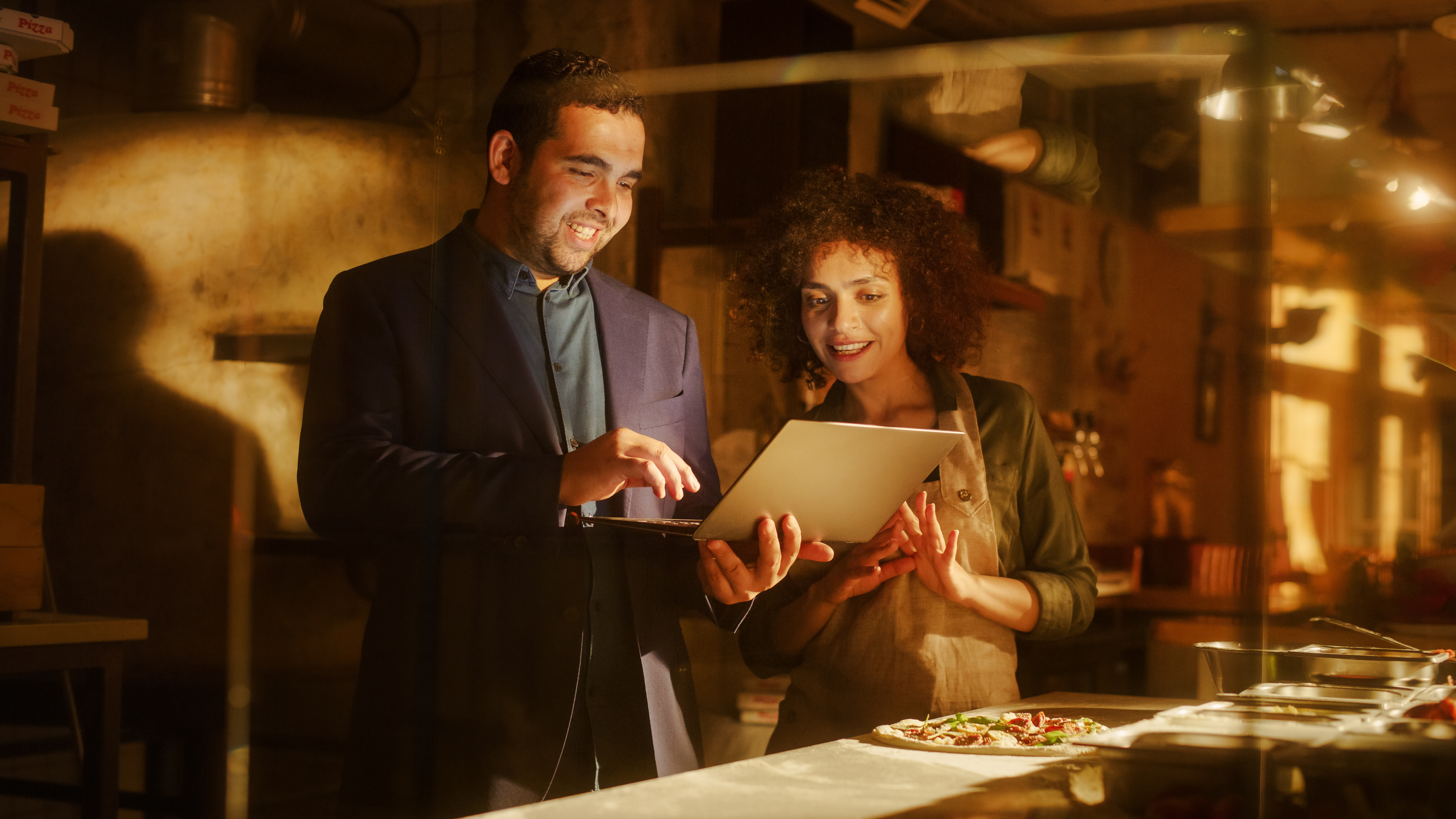 Prepara tus Impuestos sin Estrés: Estrategias para Dueños de Airbnb y Restaurantes