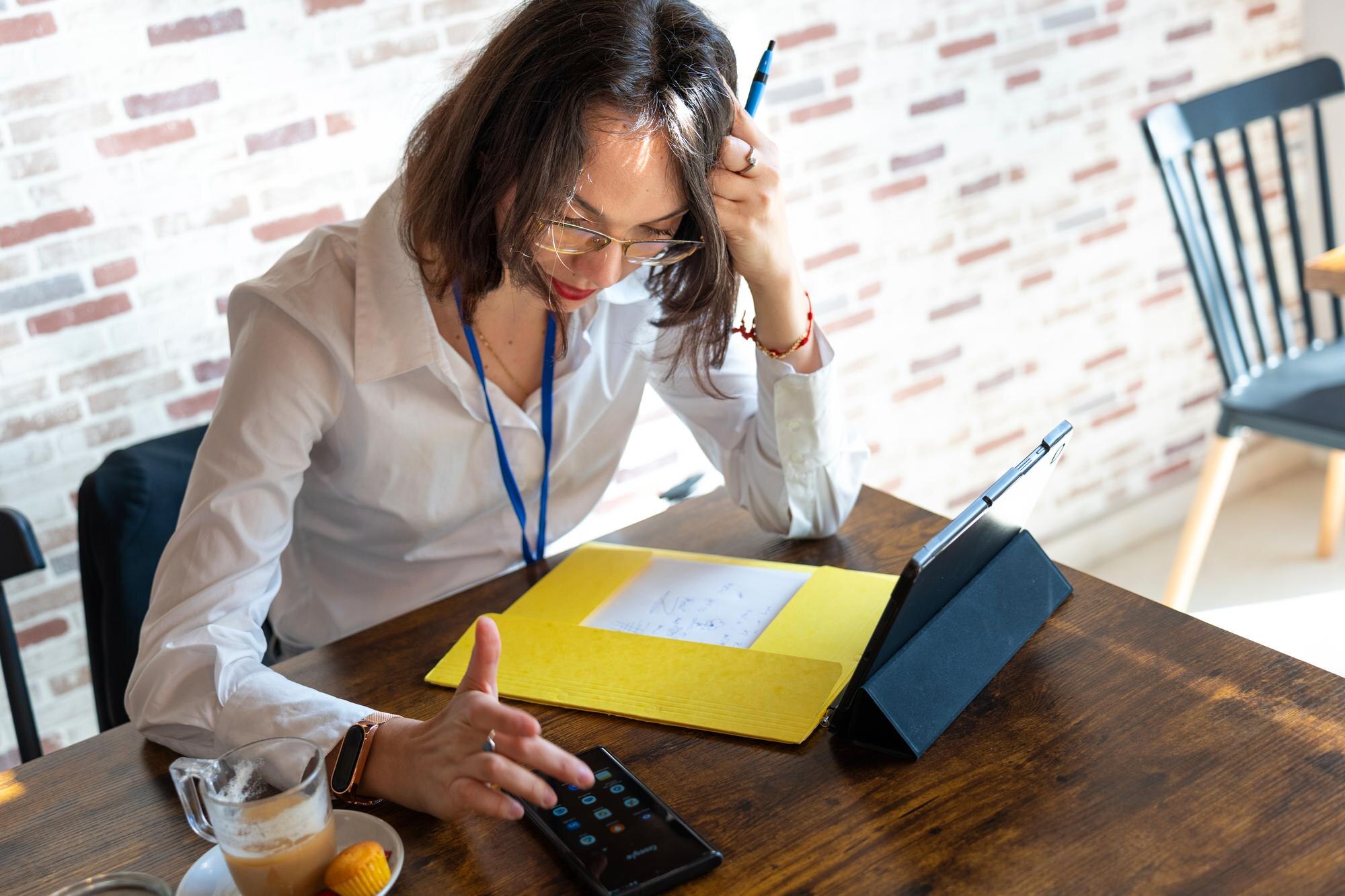 Guía total de deducciones fiscales para Airbnb y restaurantes: paga menos impuestos sin riesgos