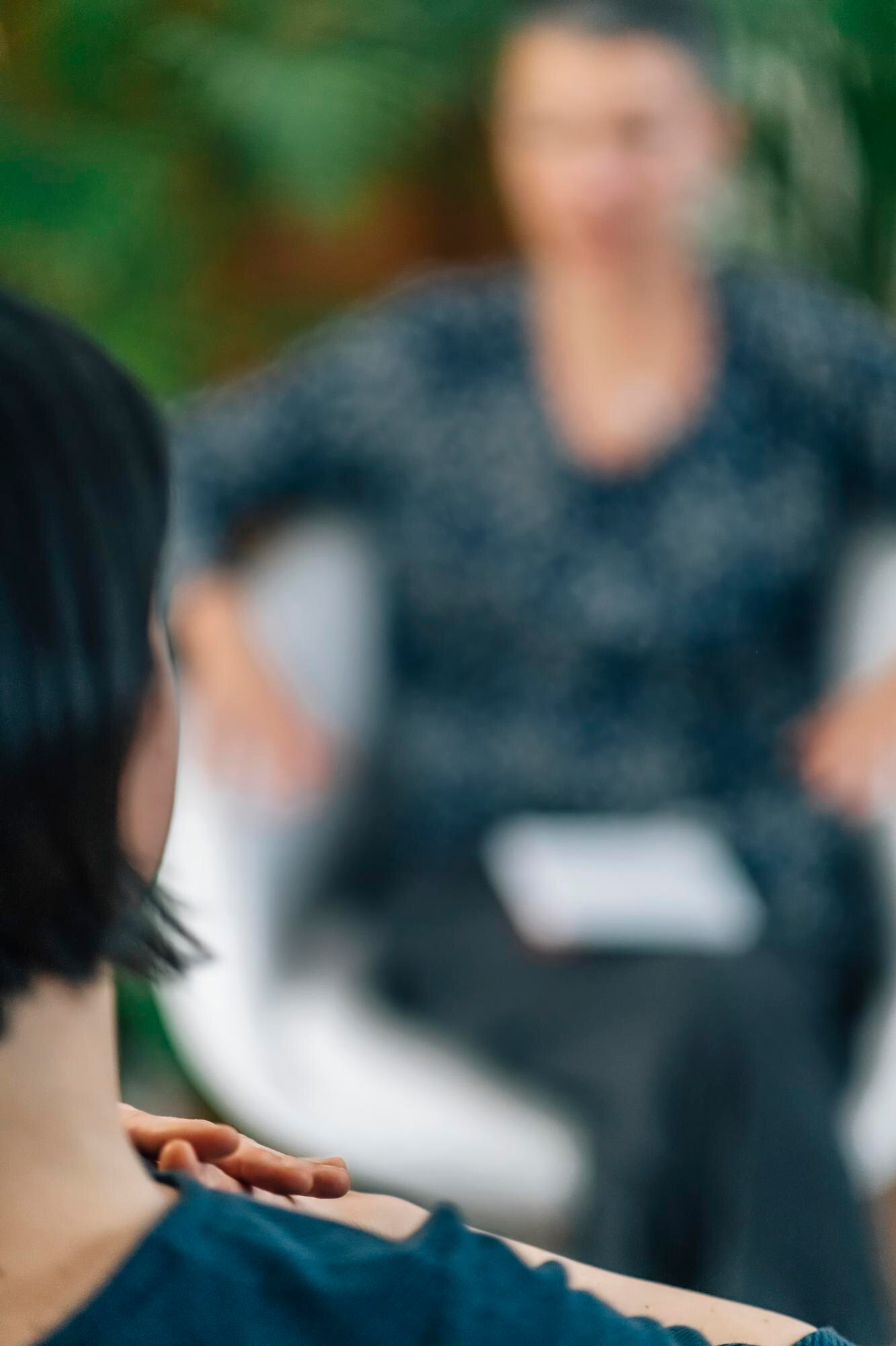 life coach working with a female client 3ac1a31750221303dc5a