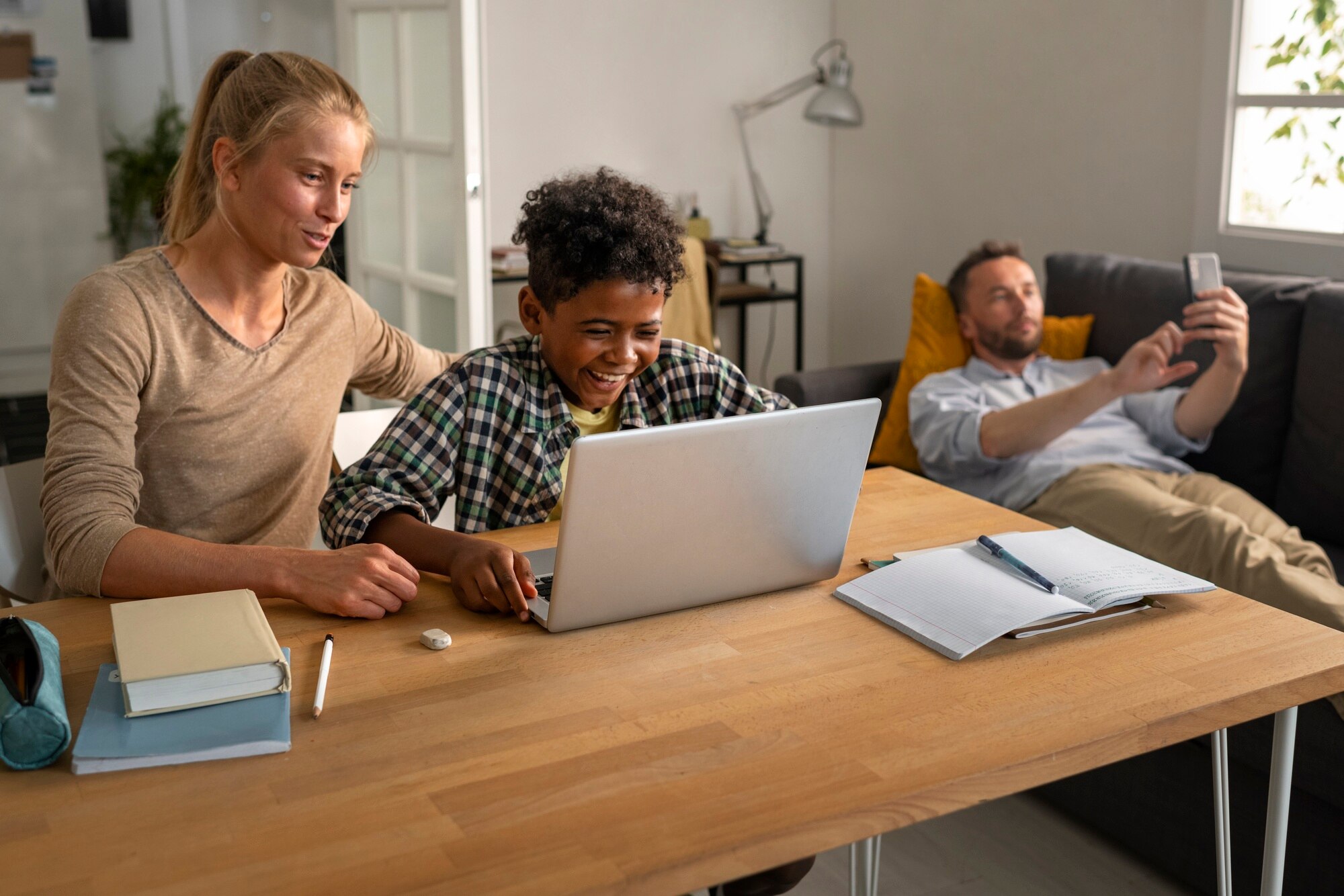 A Parent’s 2026 Checklist: Choosing a Flexible, Accredited K–12 Virtual School That Fits Your Family’s Routine Medium Shot Smiley Kid With Laptop 83a9cf68c292c789cdca