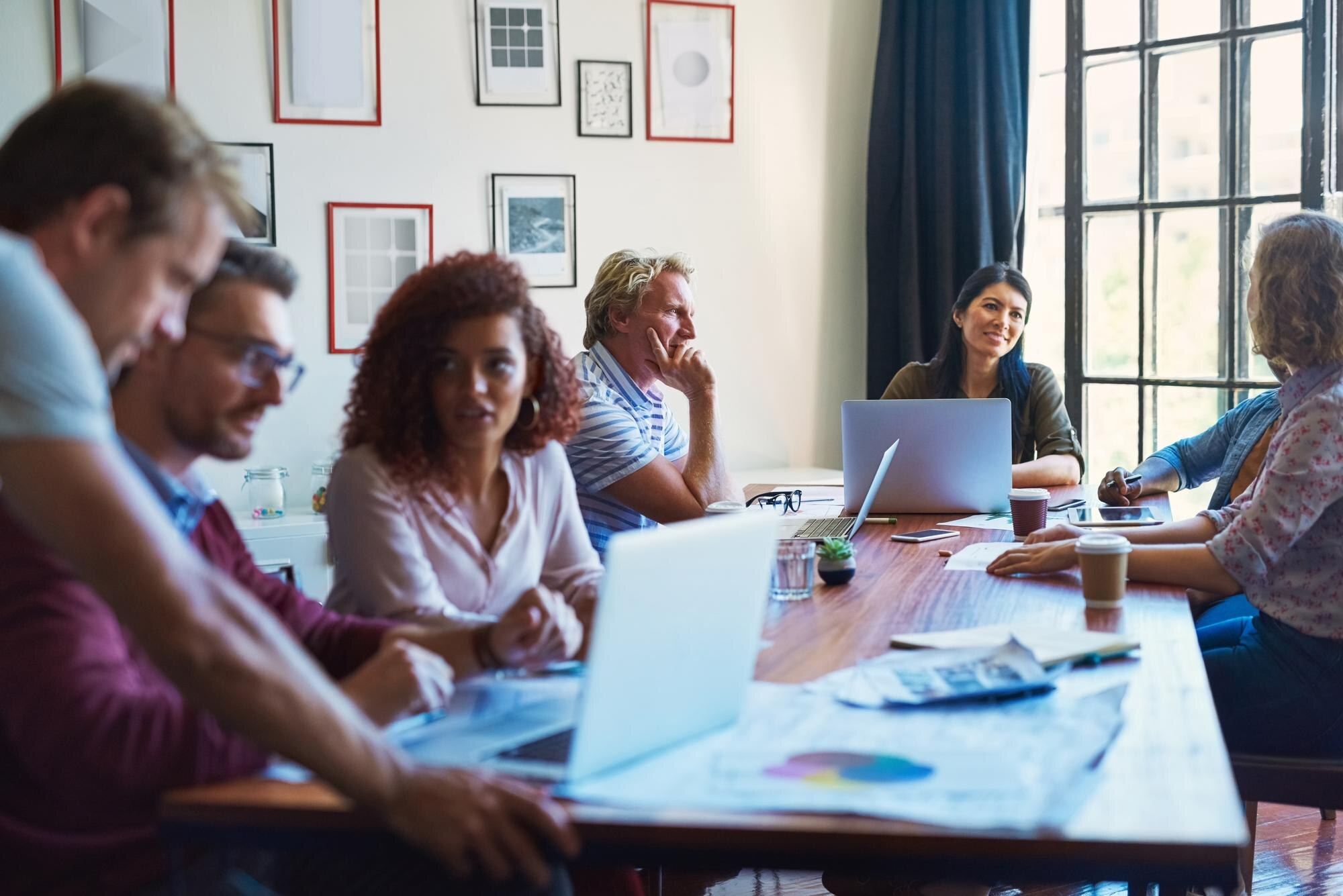 Evidence-Based Self-Improvement: The Real Deal 4 Meeting People And Laptop In Startup For Brainstor Fc6A04D22F68C5A7A223