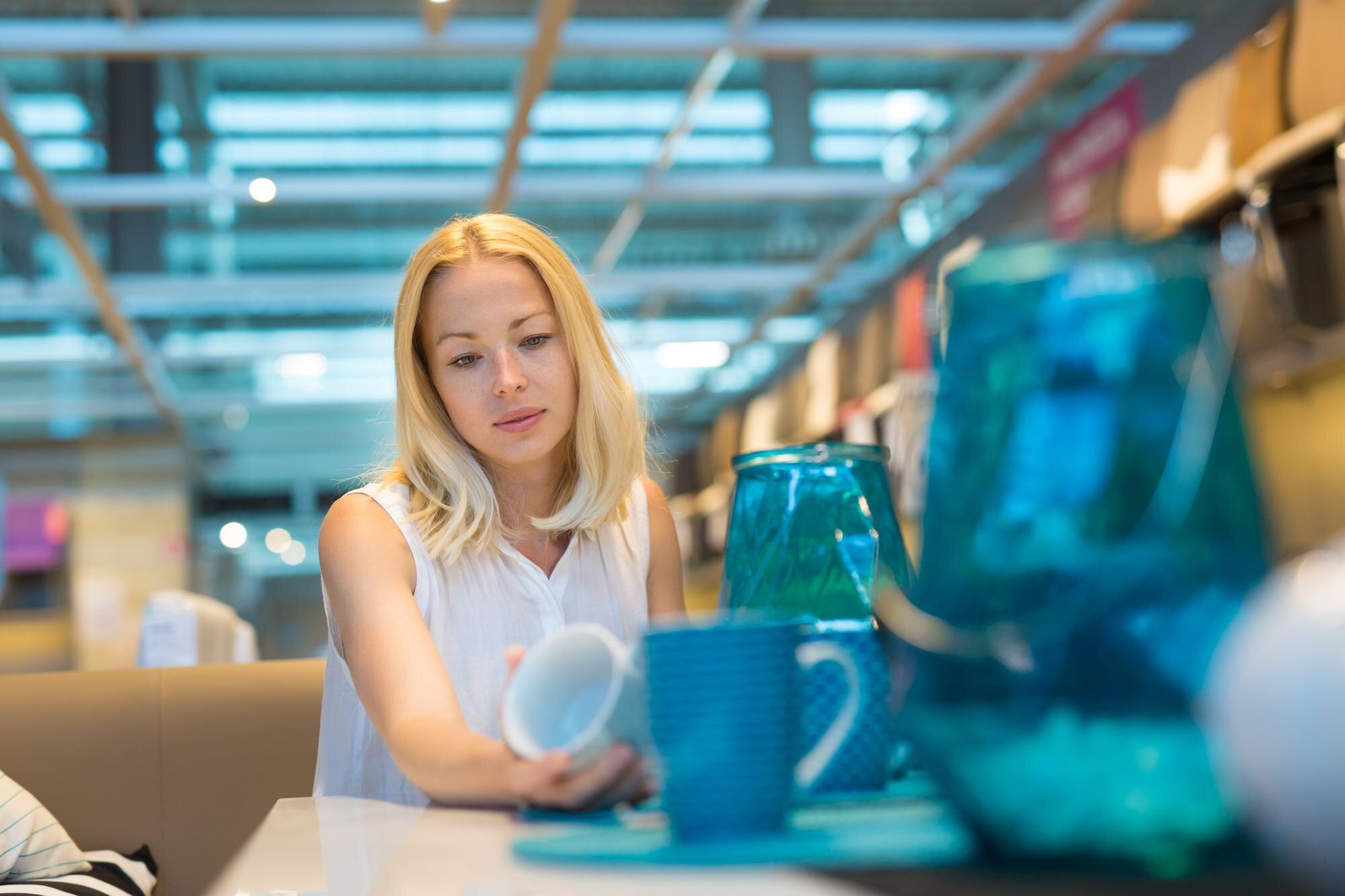 How Award‑Winning Service Builds Customer Trust and Loyalty in Australia’s Plastic Supply 3 mid adult woman standing at departmental store 584752553f84a1c2333b
