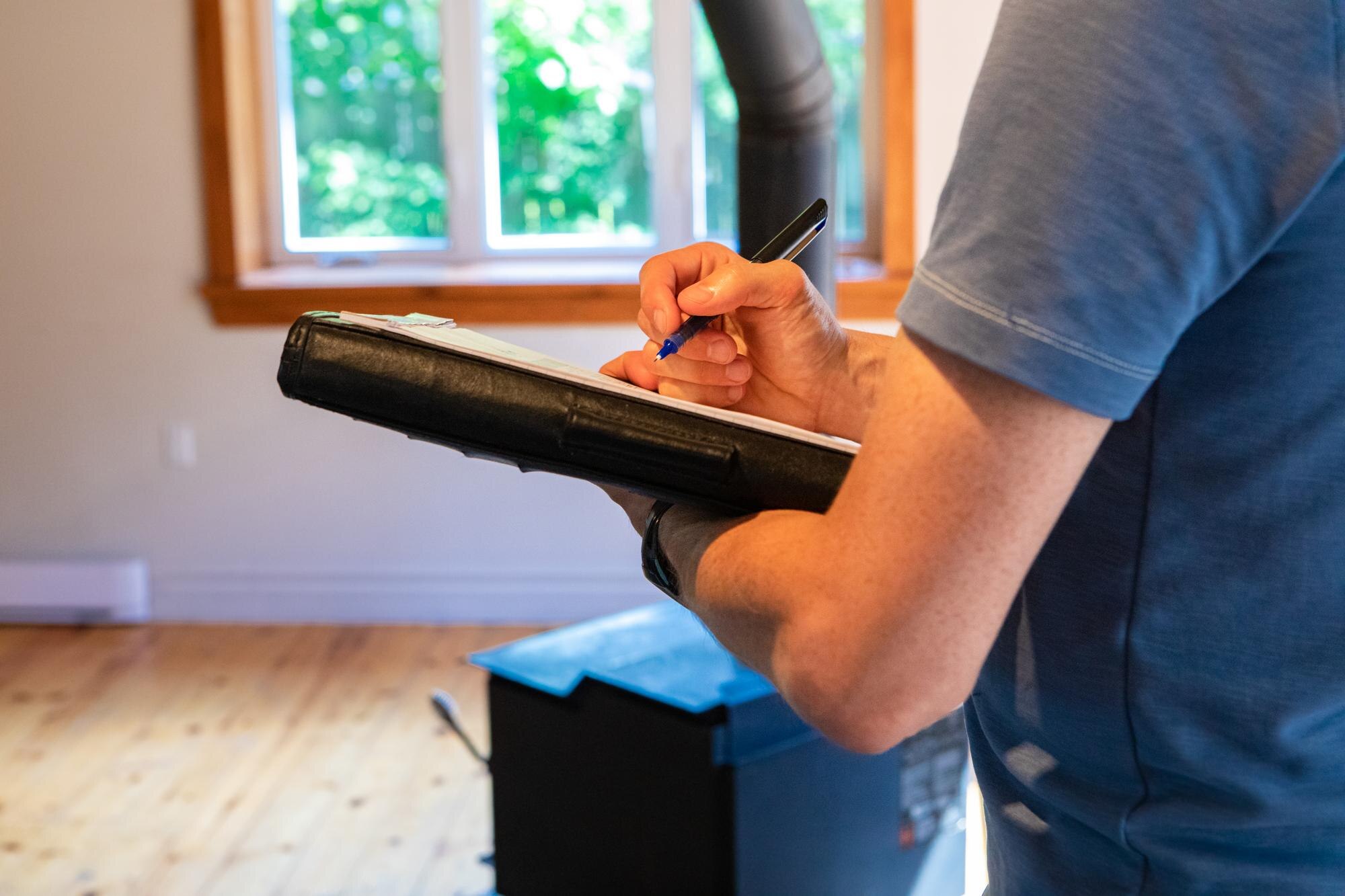 midsection of man working 120e1f4a682e79d09b03