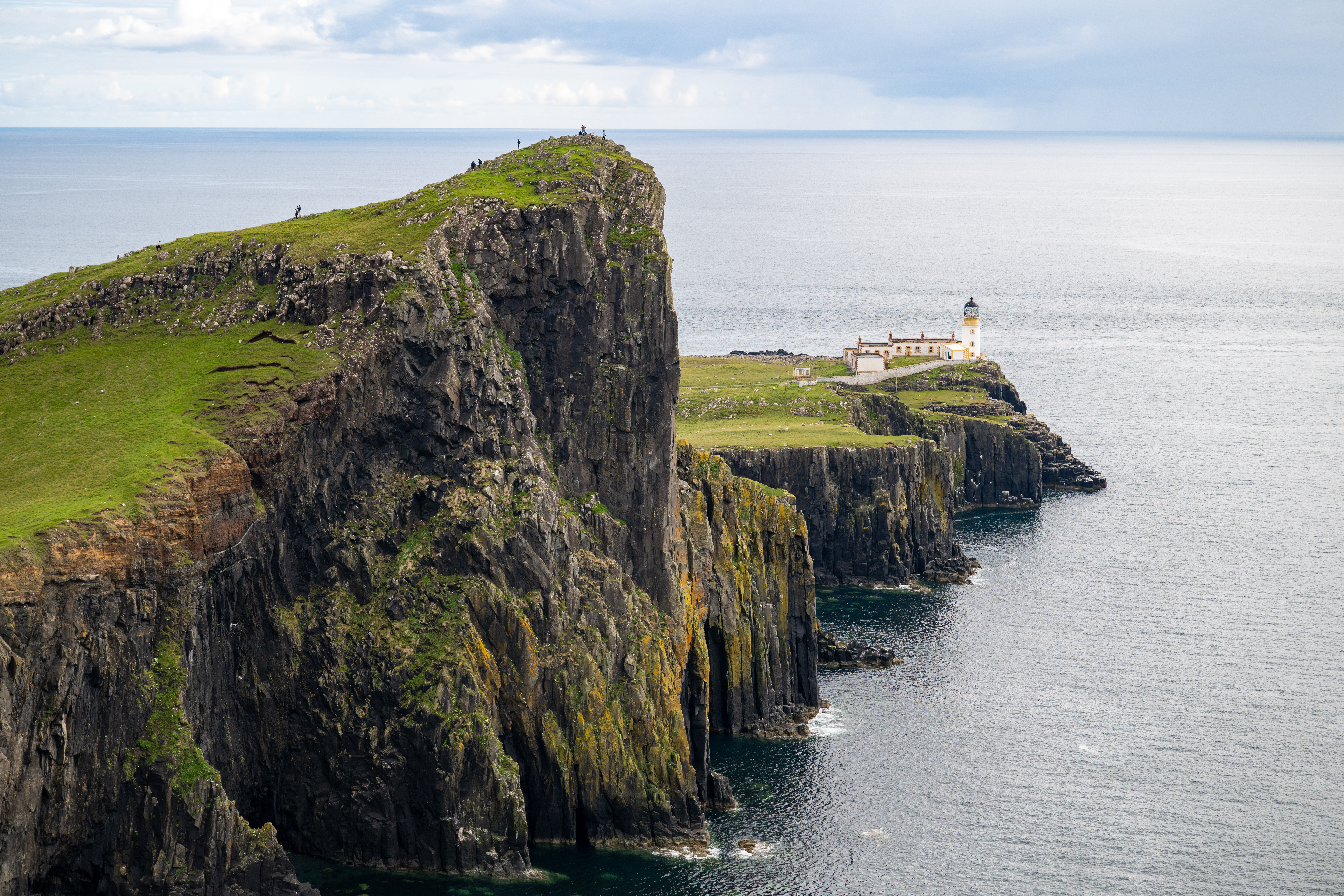 neist light house isle of skye scotland 47f178f69360c9df78e0 BTOURS