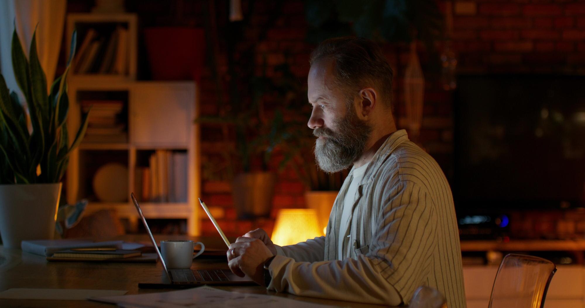 night work from home cfbce714bd2592a85012