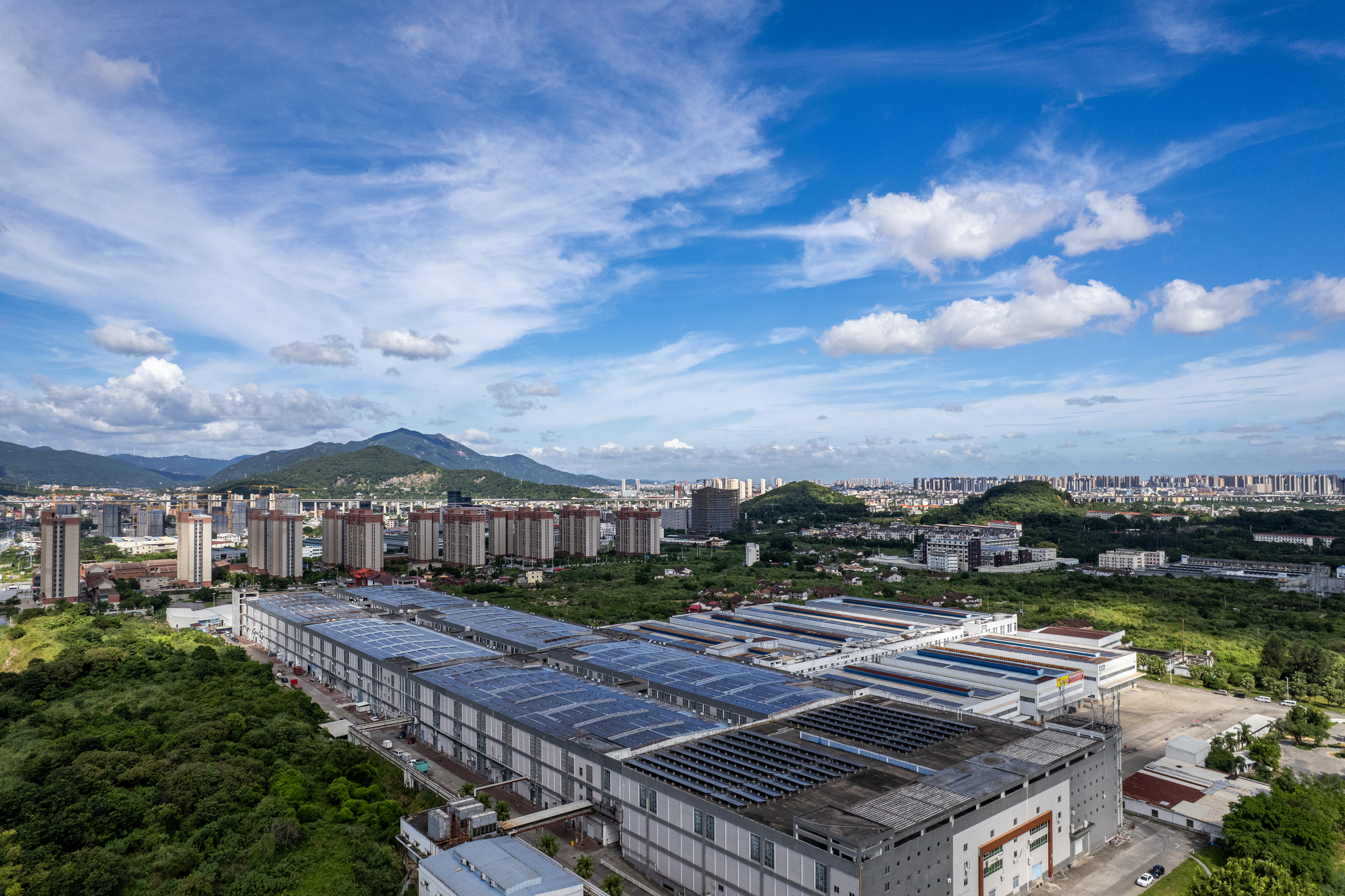 turnkey microgrid development for commercial facility
