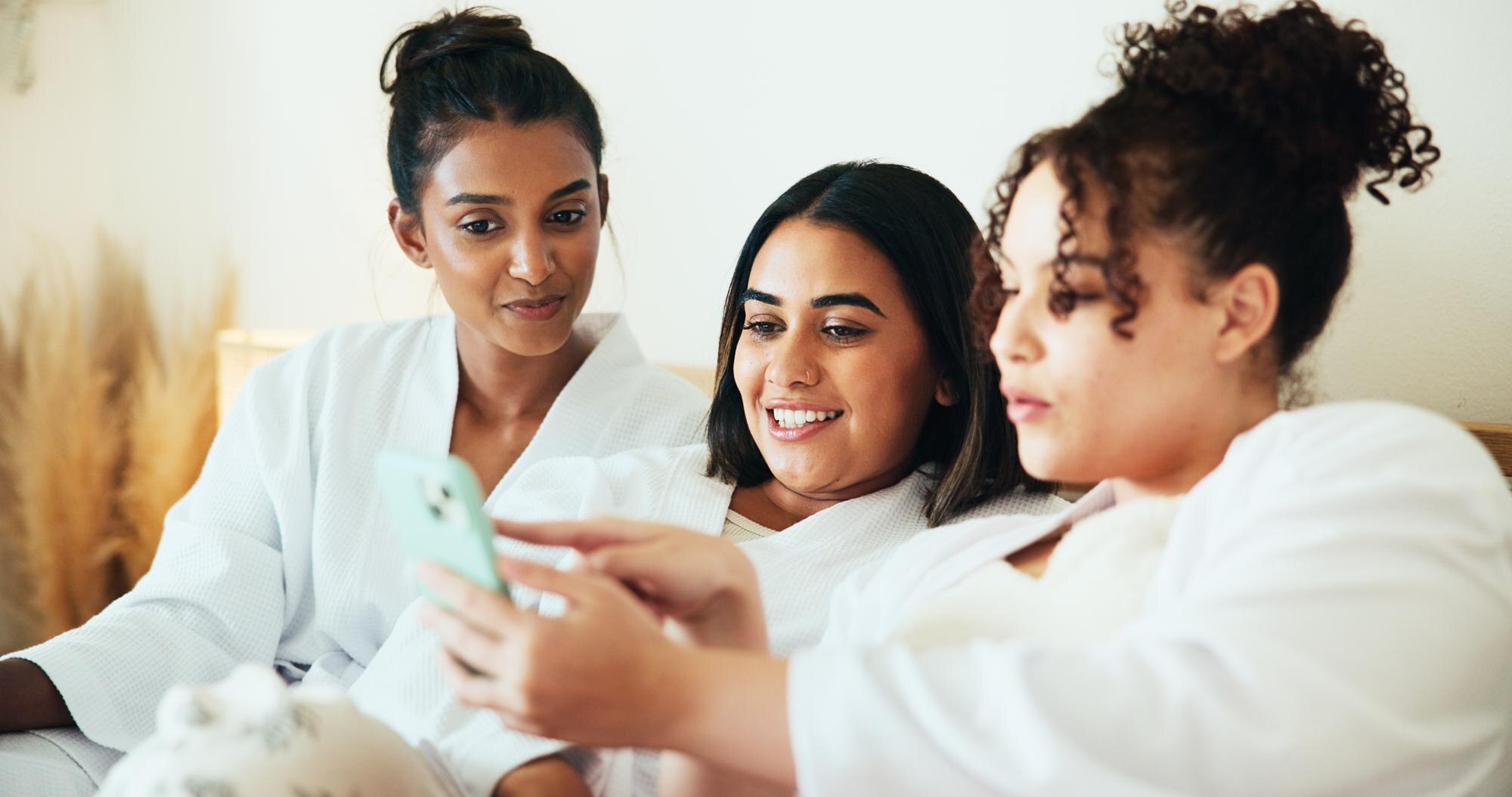 Salon and Medspa CRM Showdown: Booking, Messaging, Reviews, and Automation Compared