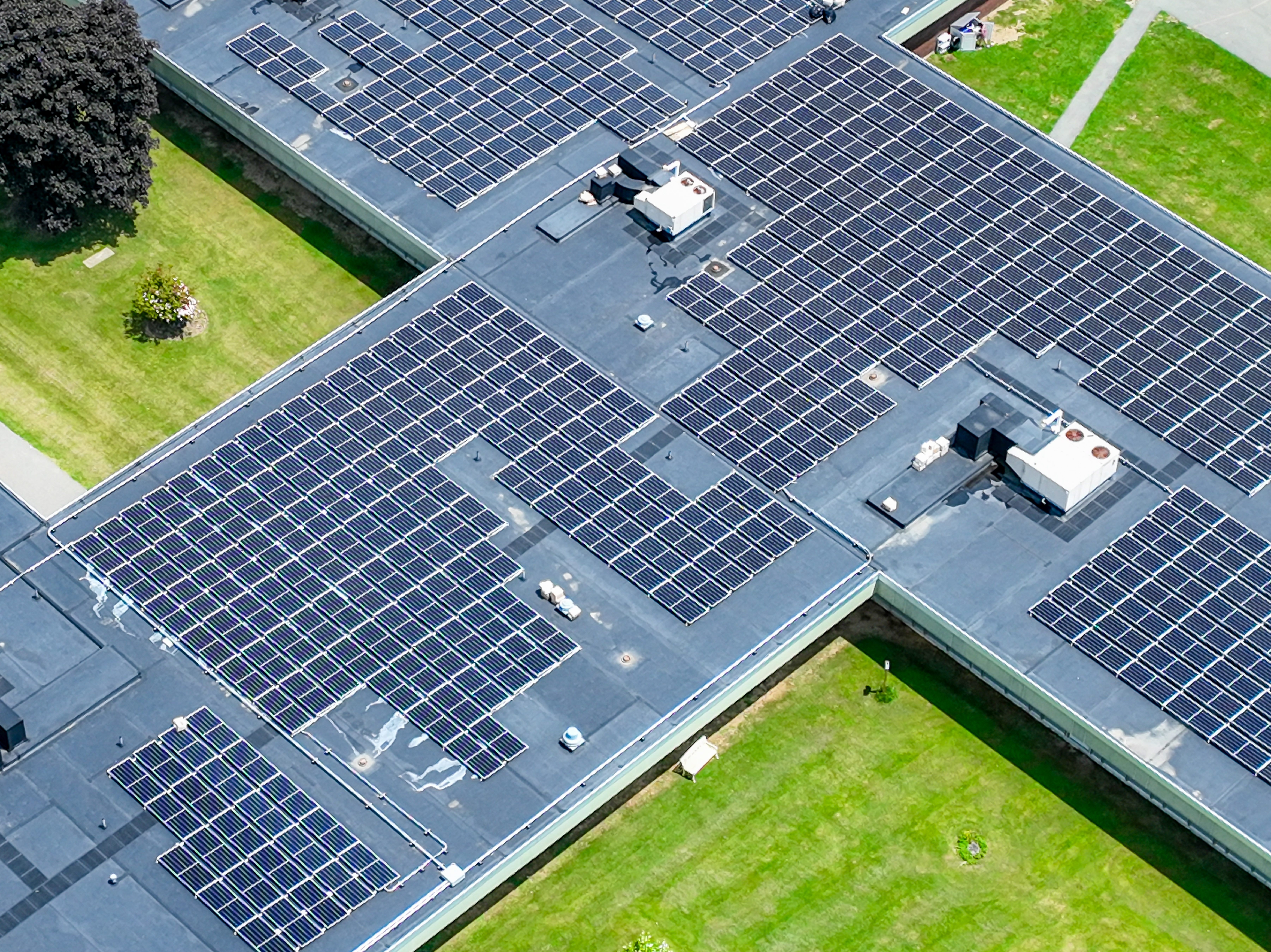 microgrid battery storage for energy resilience
