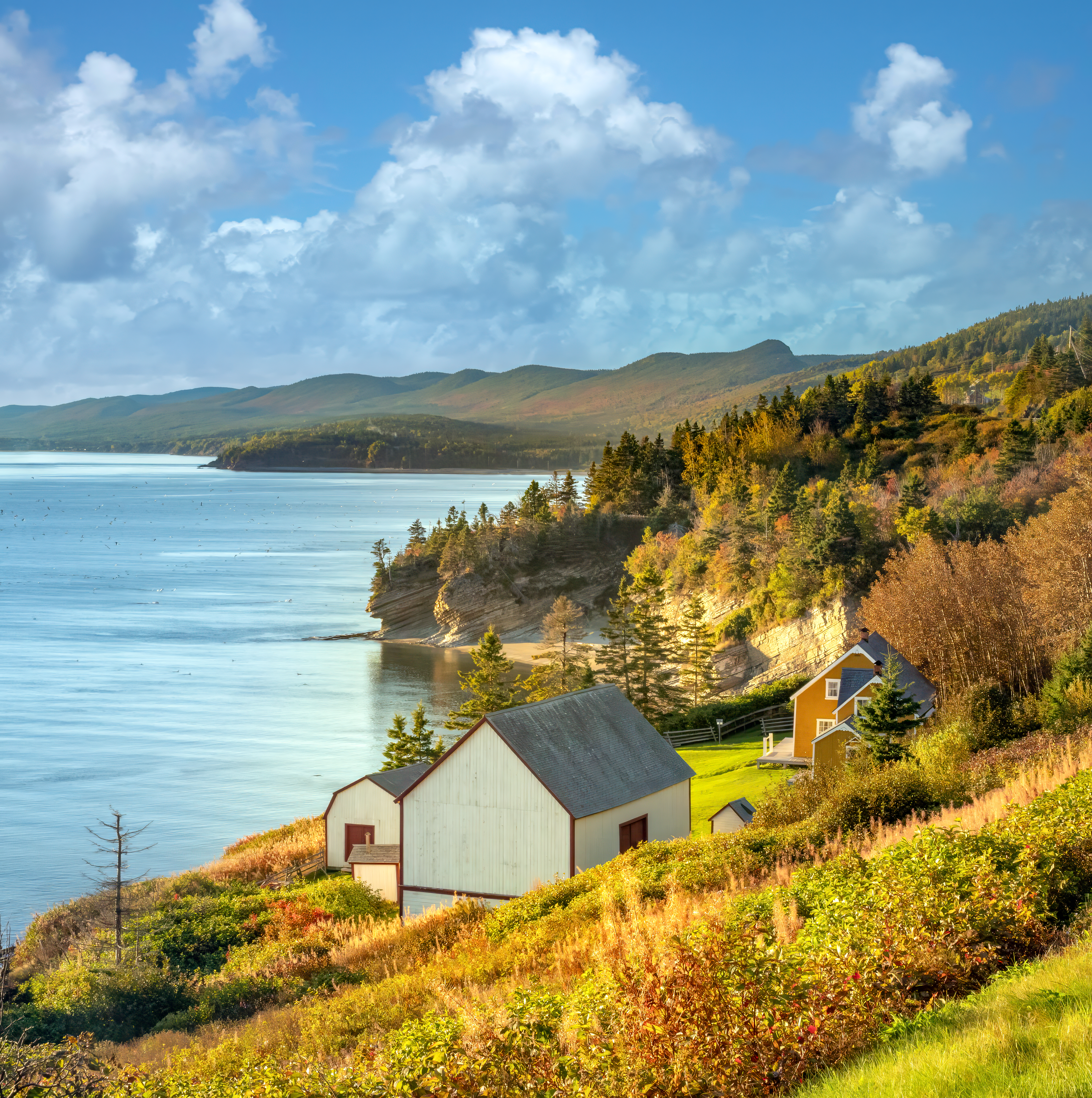 picturesque farm houses fall foliage and breathta 5640a54c27eefb788fc6 BTOURS