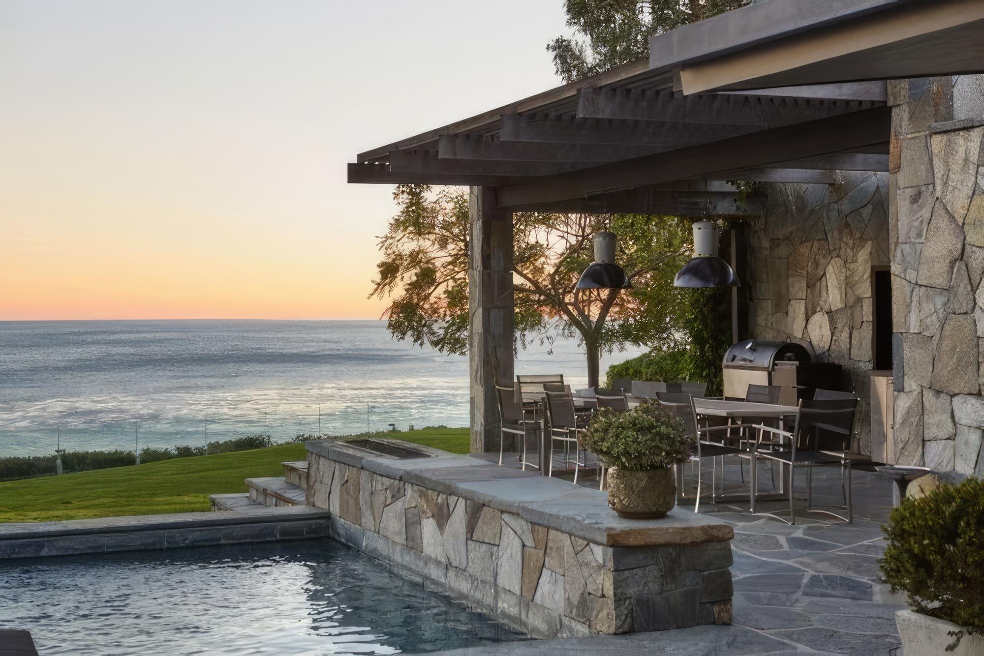 alt="Del Mar San Diego, stone maintenance in coastal climate"