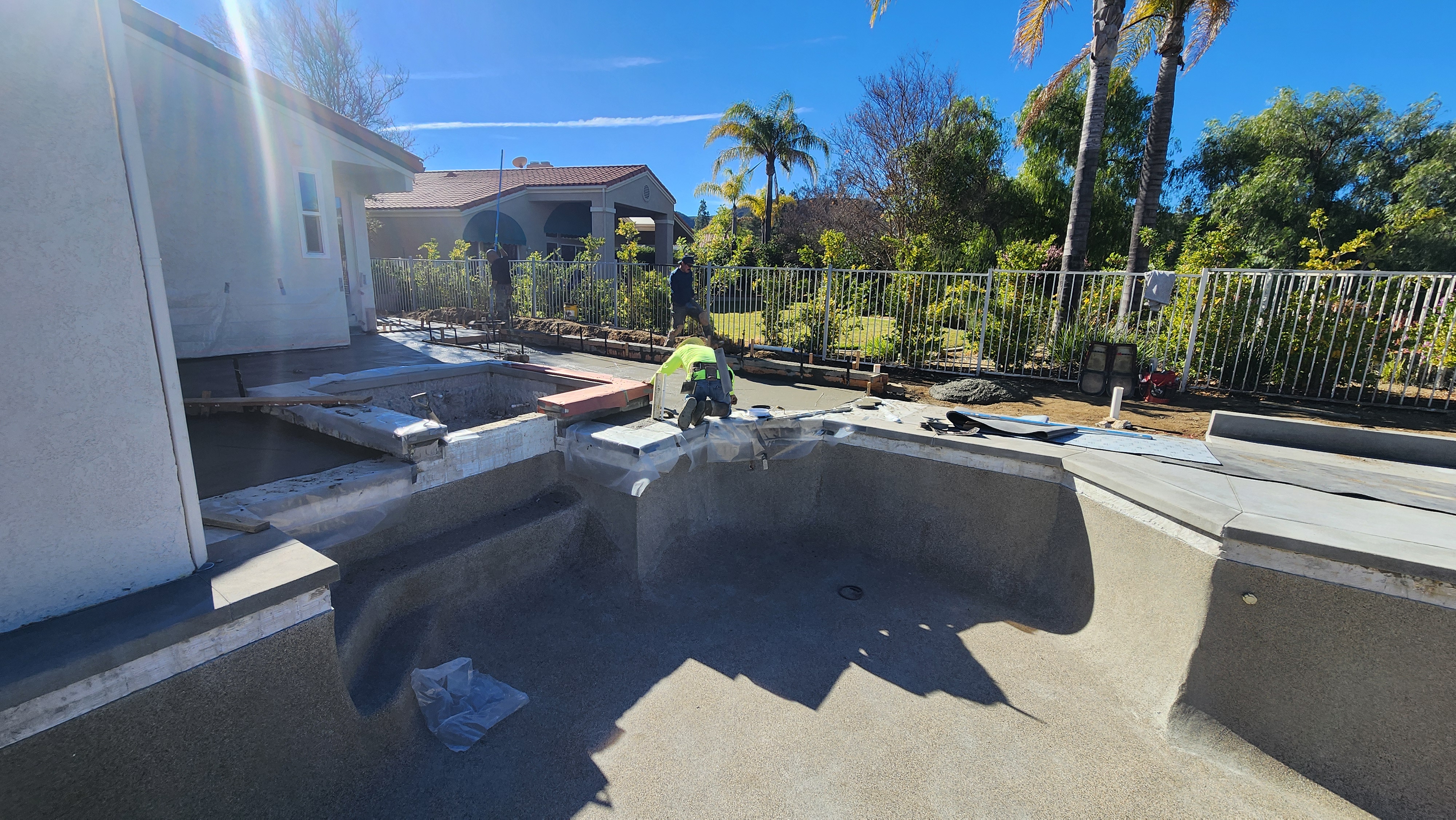 Choosing right concrete installation and hardscape contractor in San Diego for repair and care