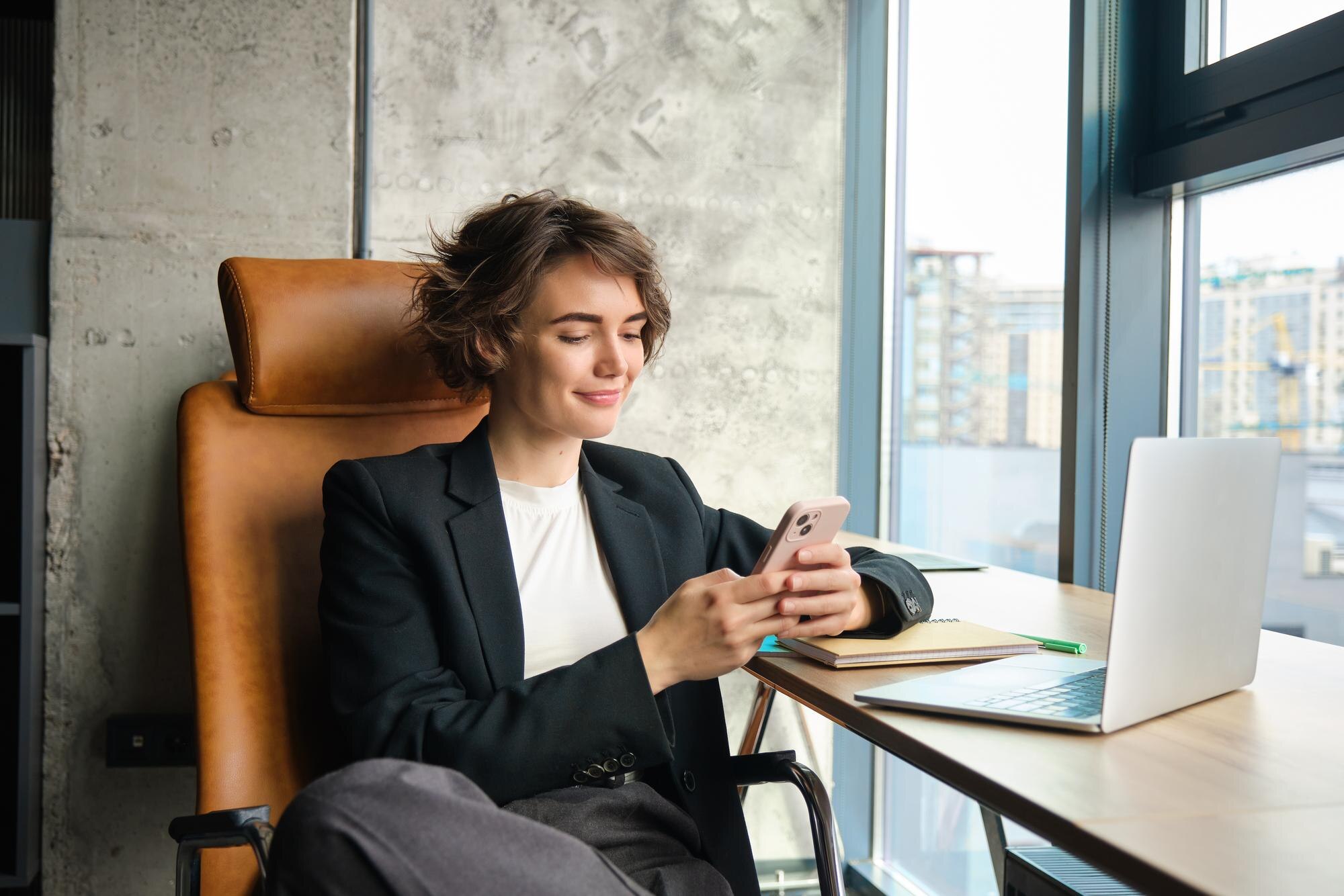 portrait of businesswoman resting in her office in 0a4bc76b40eef61768d2 Mastering Beauty and Wellness: Scheduling Strategies for Busy Professionals