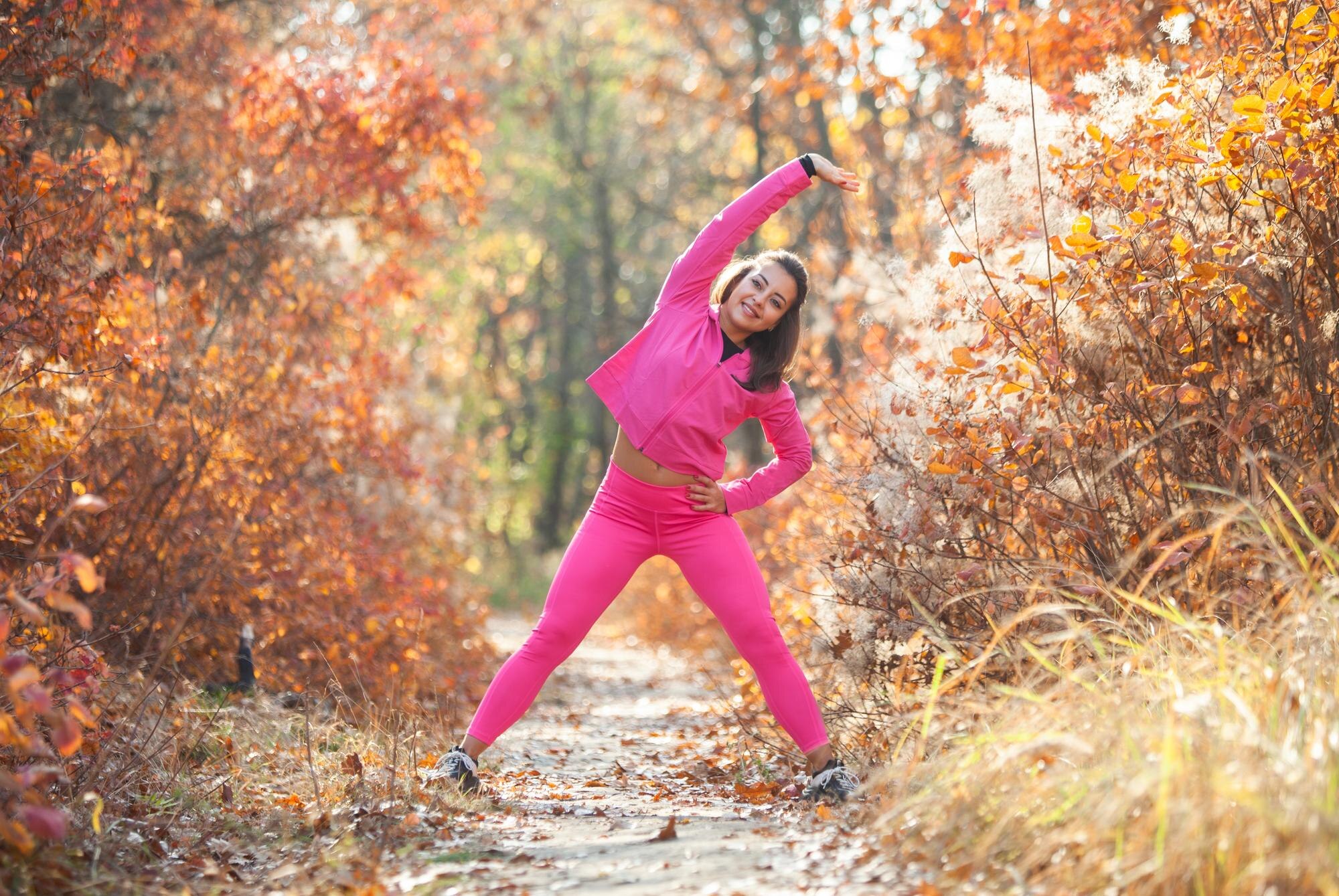 portrait of fitness woman in pink sportswear pract 6d23a9b742369783de56