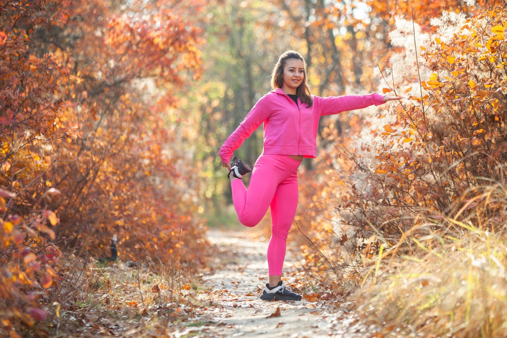 portrait of fitness woman in pink sportswear pract ba2e2c032869ae63218c