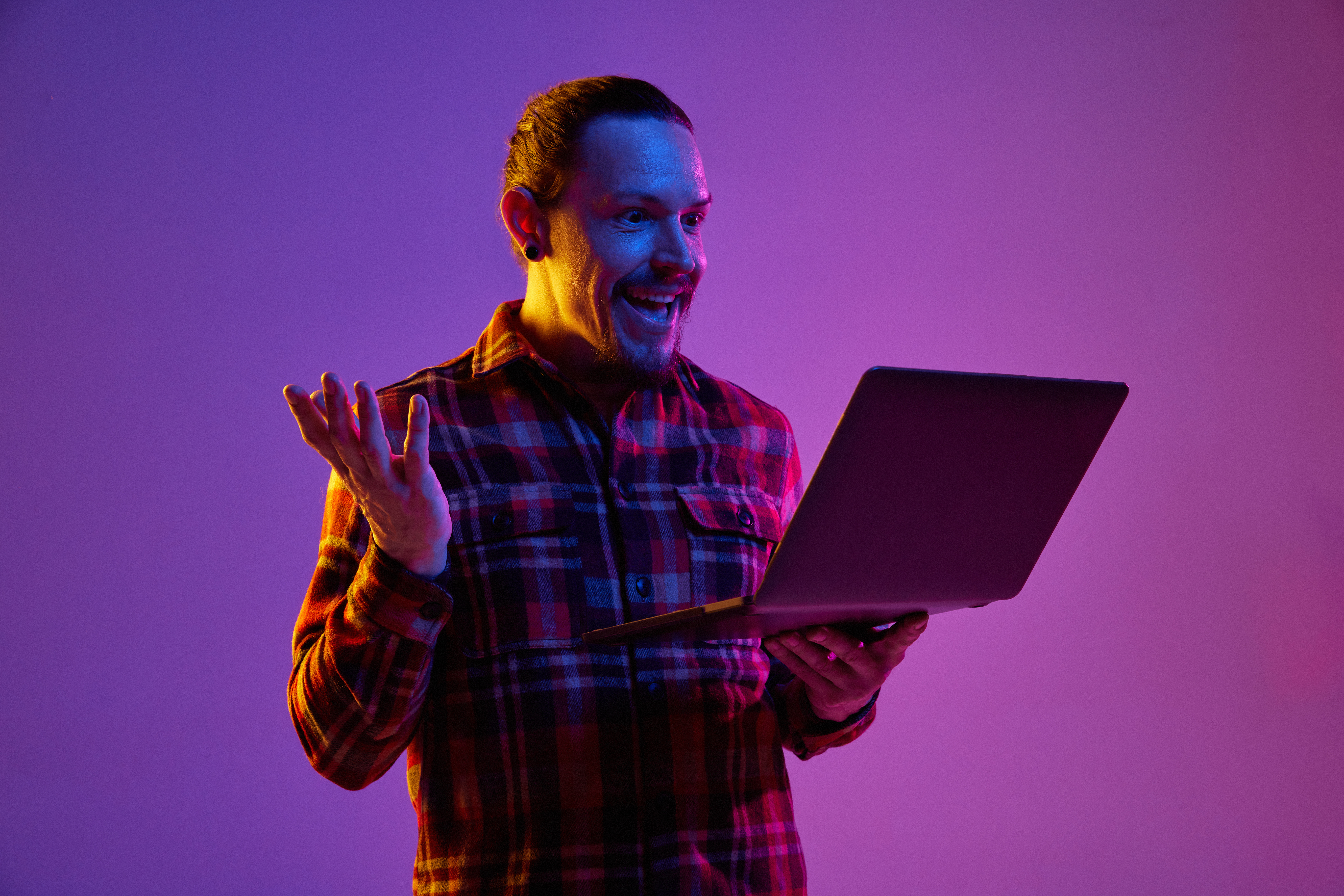 portrait of happy smiling man using laptop for wor 5d4a62cc11e7b2355e9a