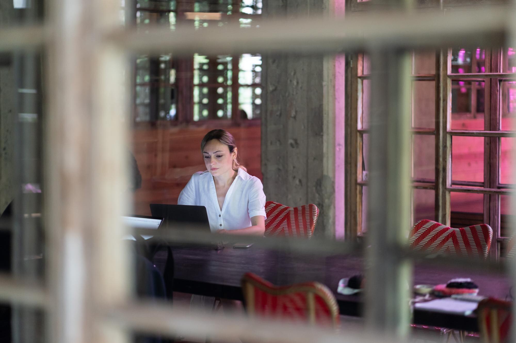 Contabilidad en la nube: evita errores fiscales y maximiza ganancias en Airbnb y restaurantes