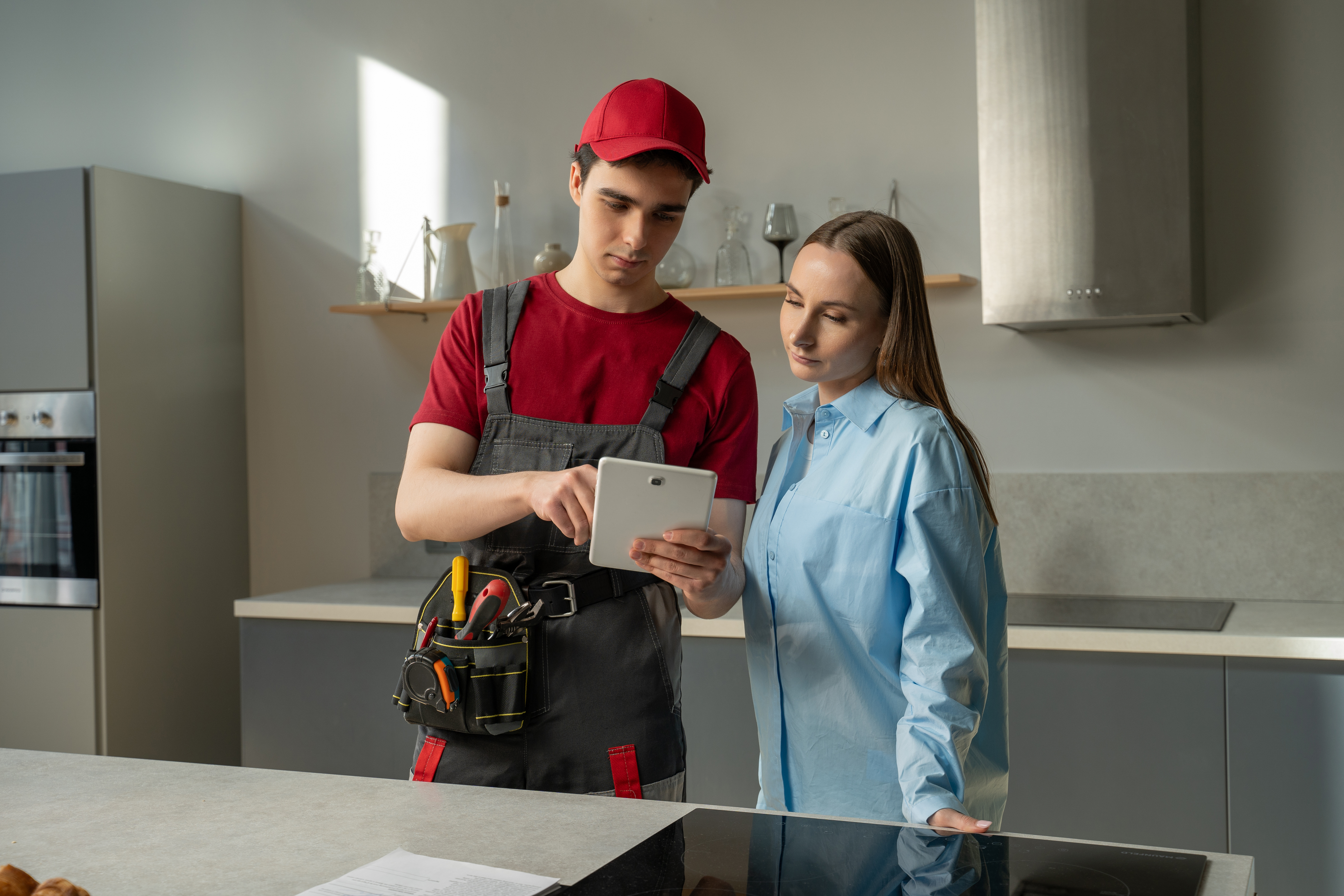 Job Tracking That Pays: How Software Turns Home Service Chaos into Closed Jobs