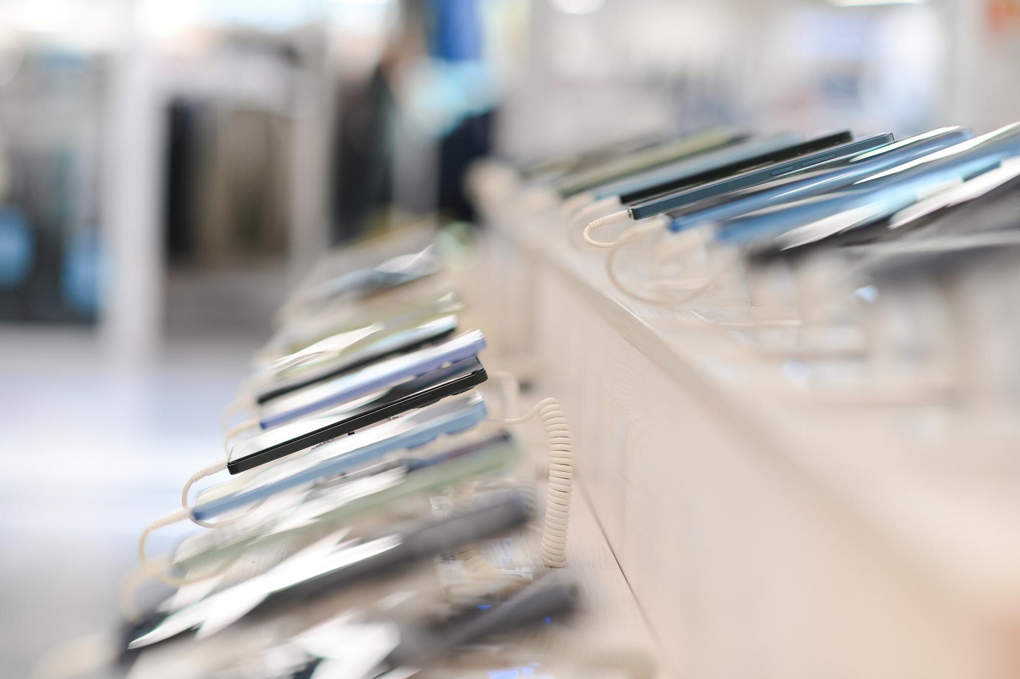 Why trade professionals should invest in premium plastics: performance, compliance, and ROI 2 smartphones in the store in open access phones for aff0d86e24c39681d893