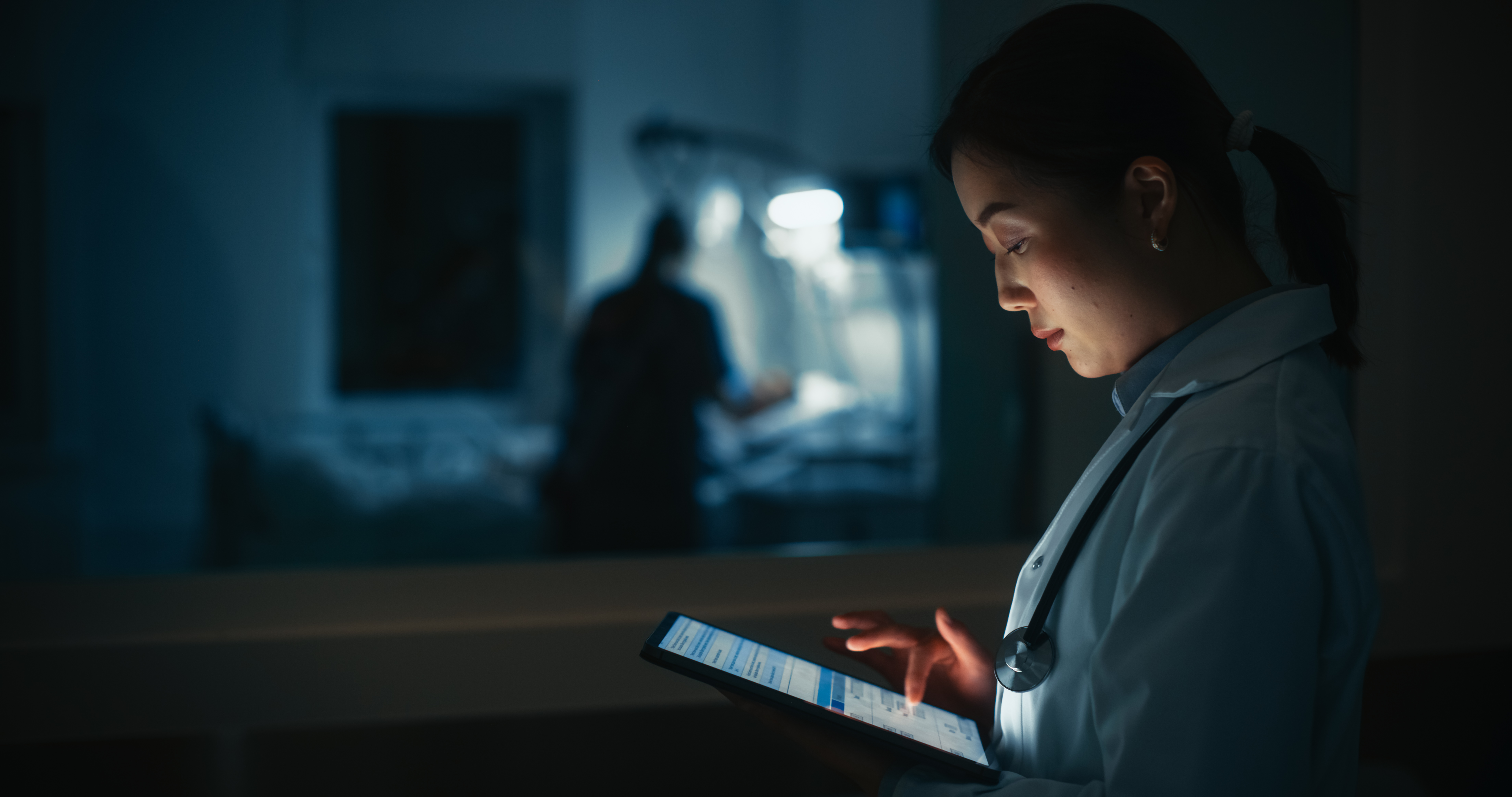 standing outside a patient s room in the late even b3b79821916f862355d4