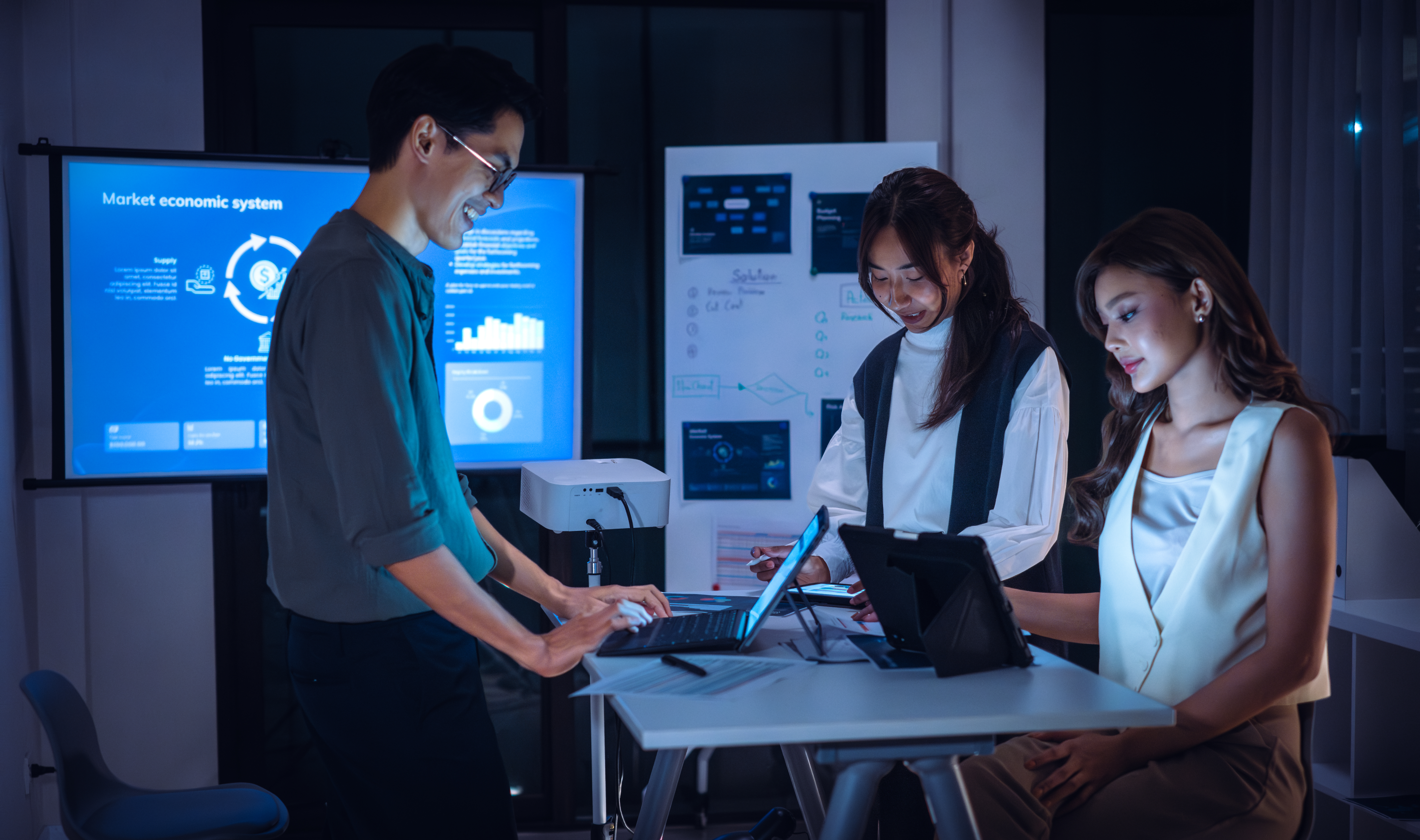 team of financial discussion budget planning anal 1c1e52e2113fe57a3531