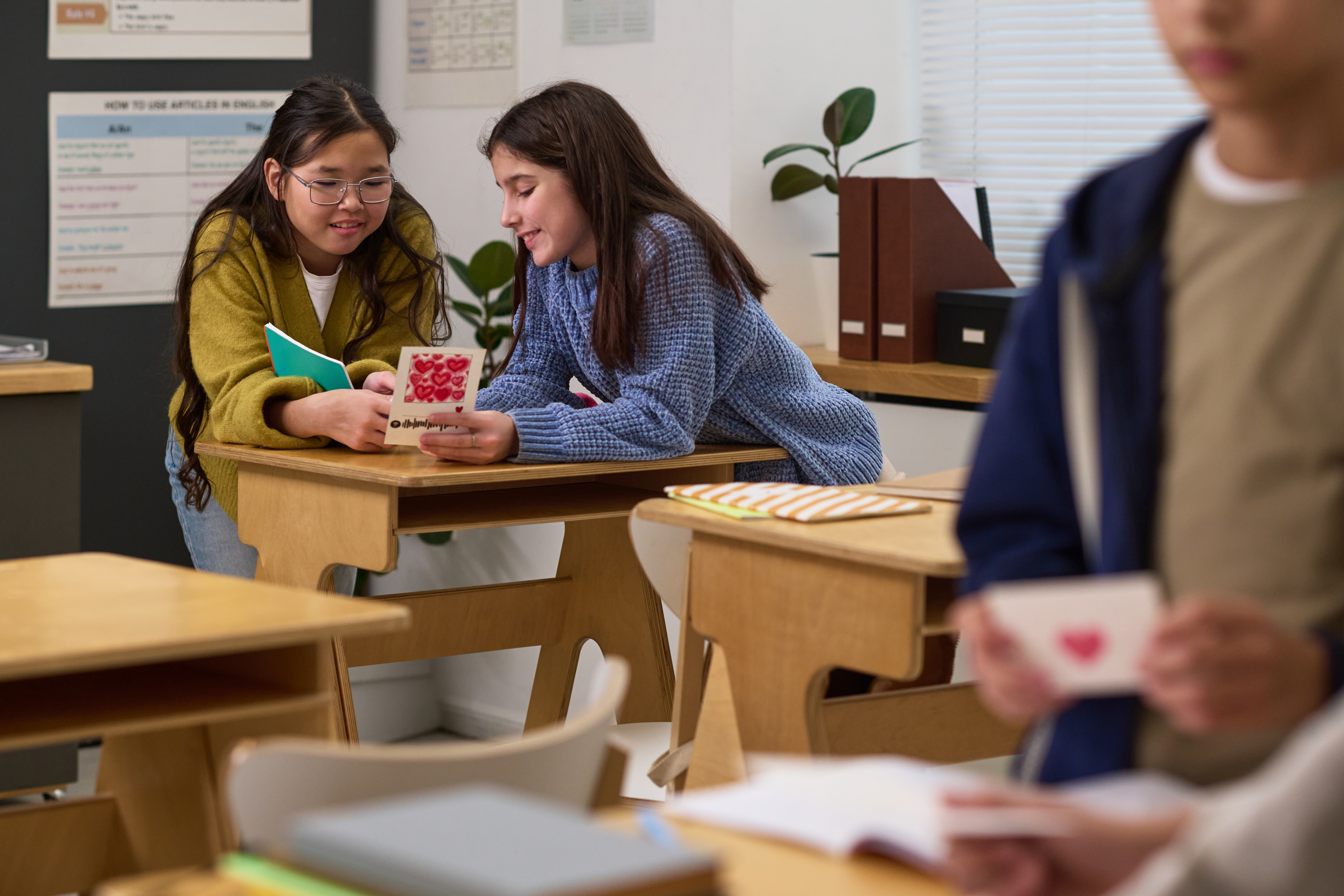 Teenage Girls Collaborating On Classroom Project W 280fe9c8e78459144960