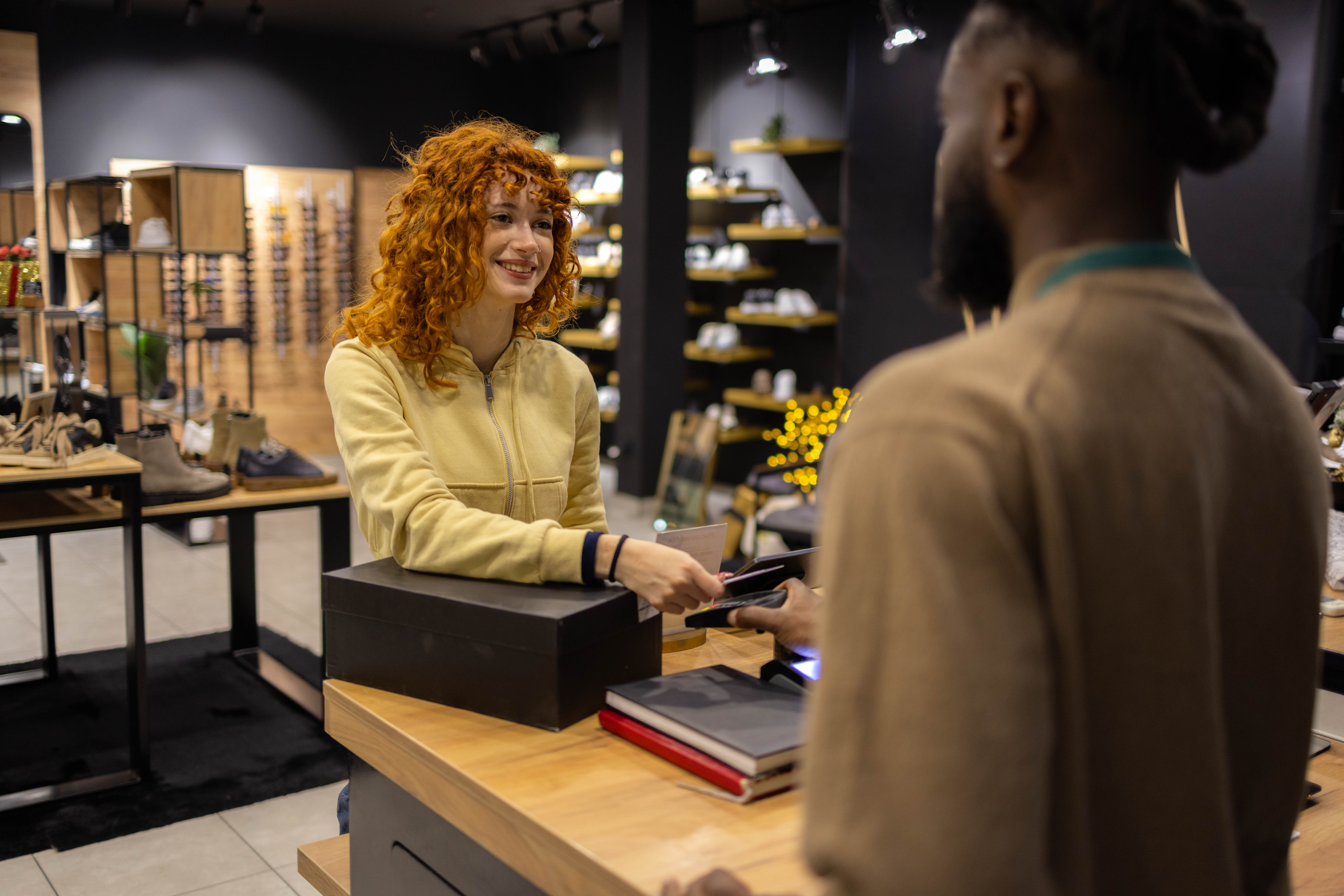 Smart Budtenders, Better Sessions: Why Knowledgeable Staff Make All the Difference