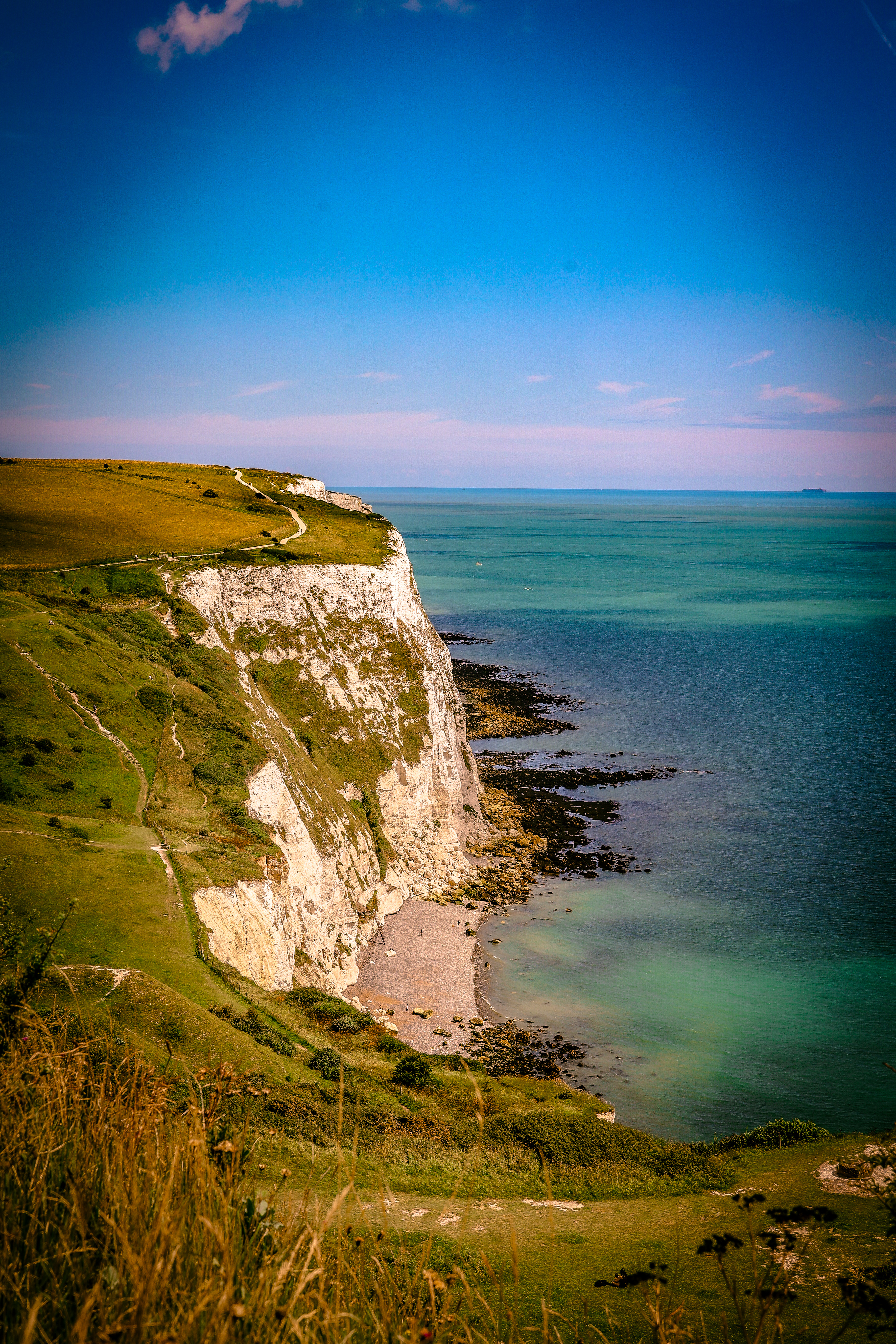the white cliffs of dover and the english channel c1fd25a30b2916570390 BTOURS