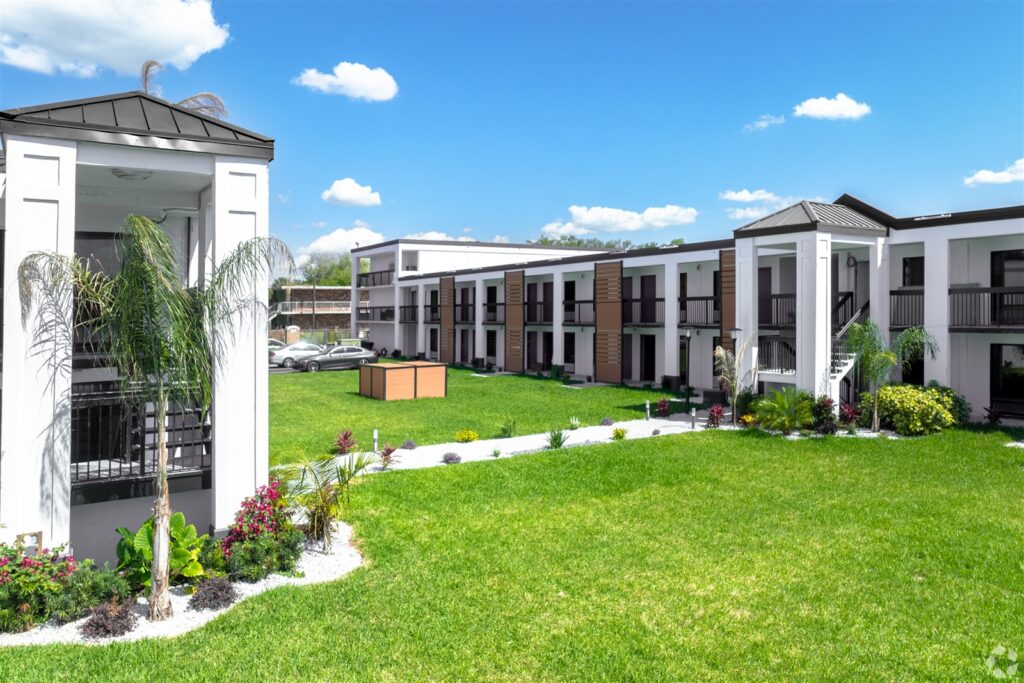 thejadewh com image 90a7d3271b4481723e23