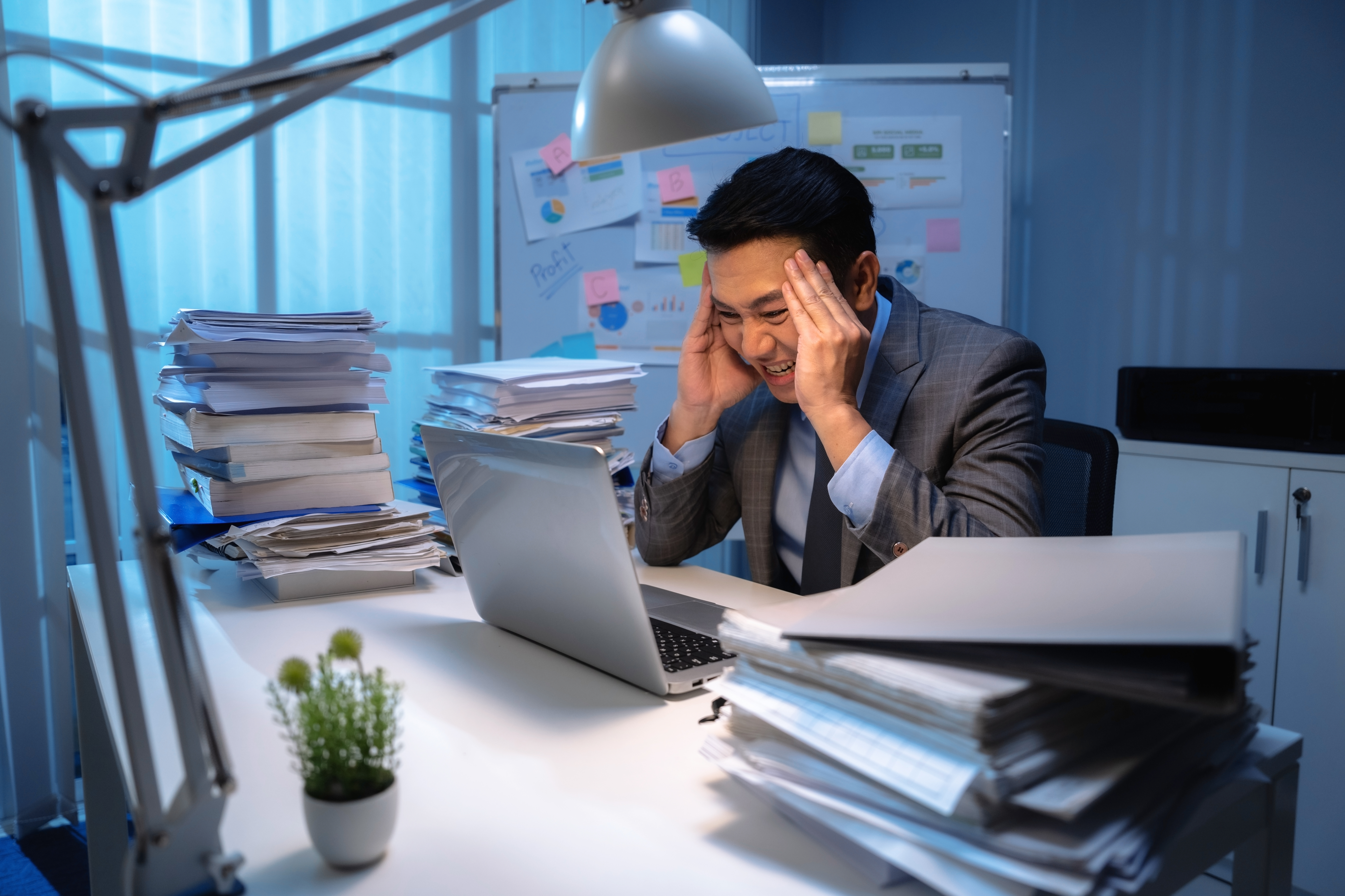 Tired Businessman Working Hard In Office At Night E268Ba0226C8E6F8B6Ea