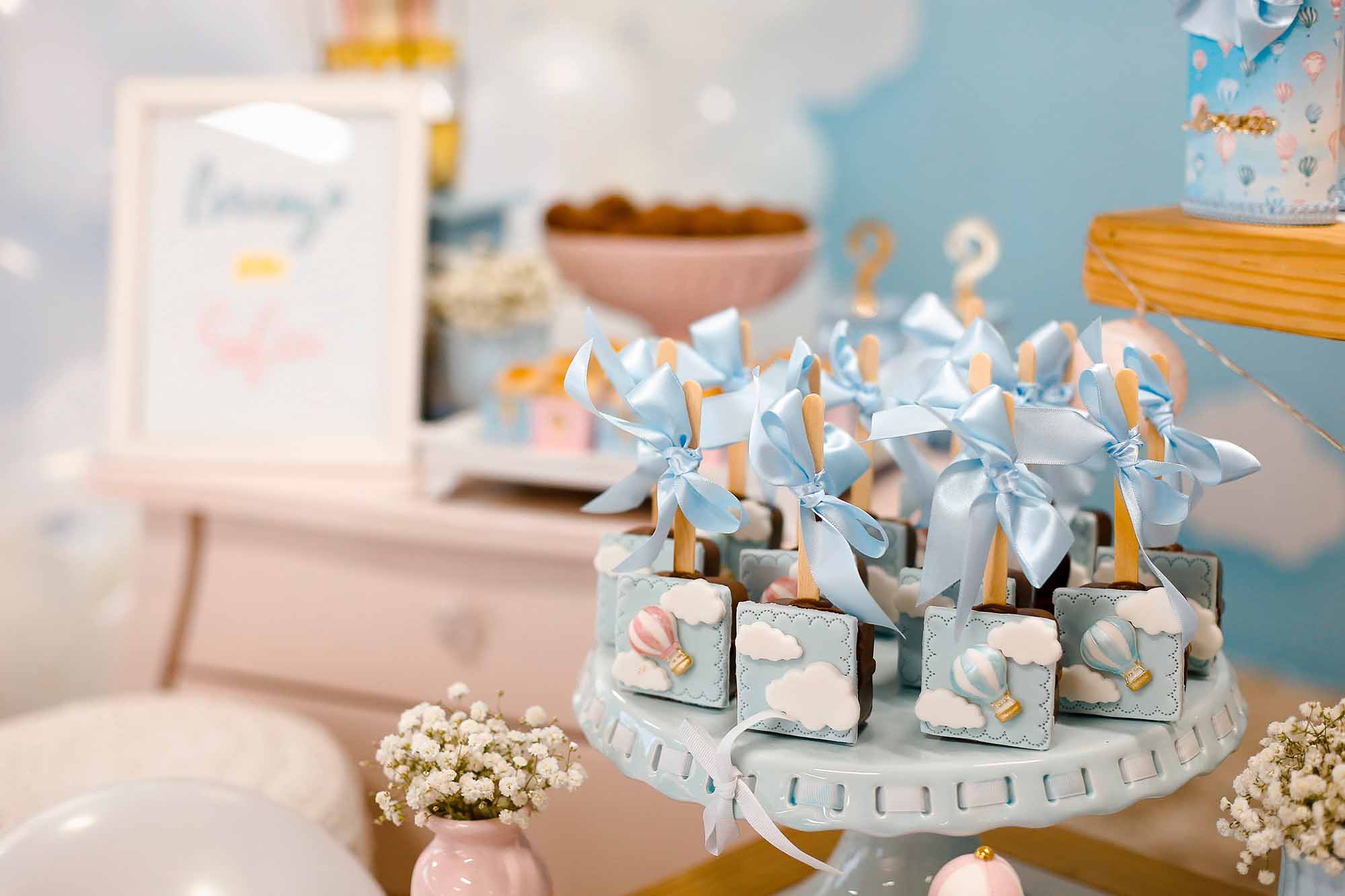 baby shower cake pops