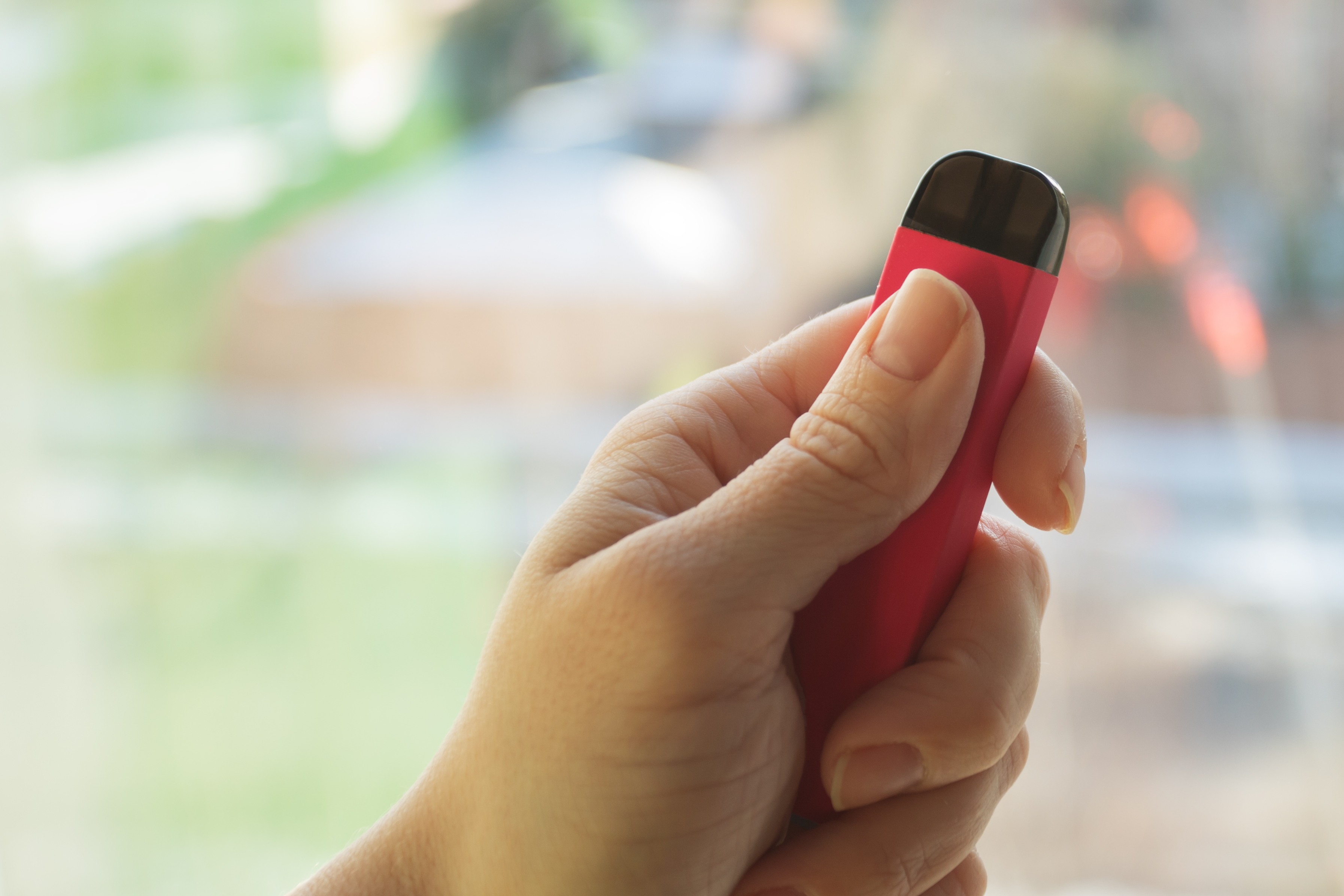 Safe Cannabis Consumption: Practical Tips for Beginners and Seasoned Users