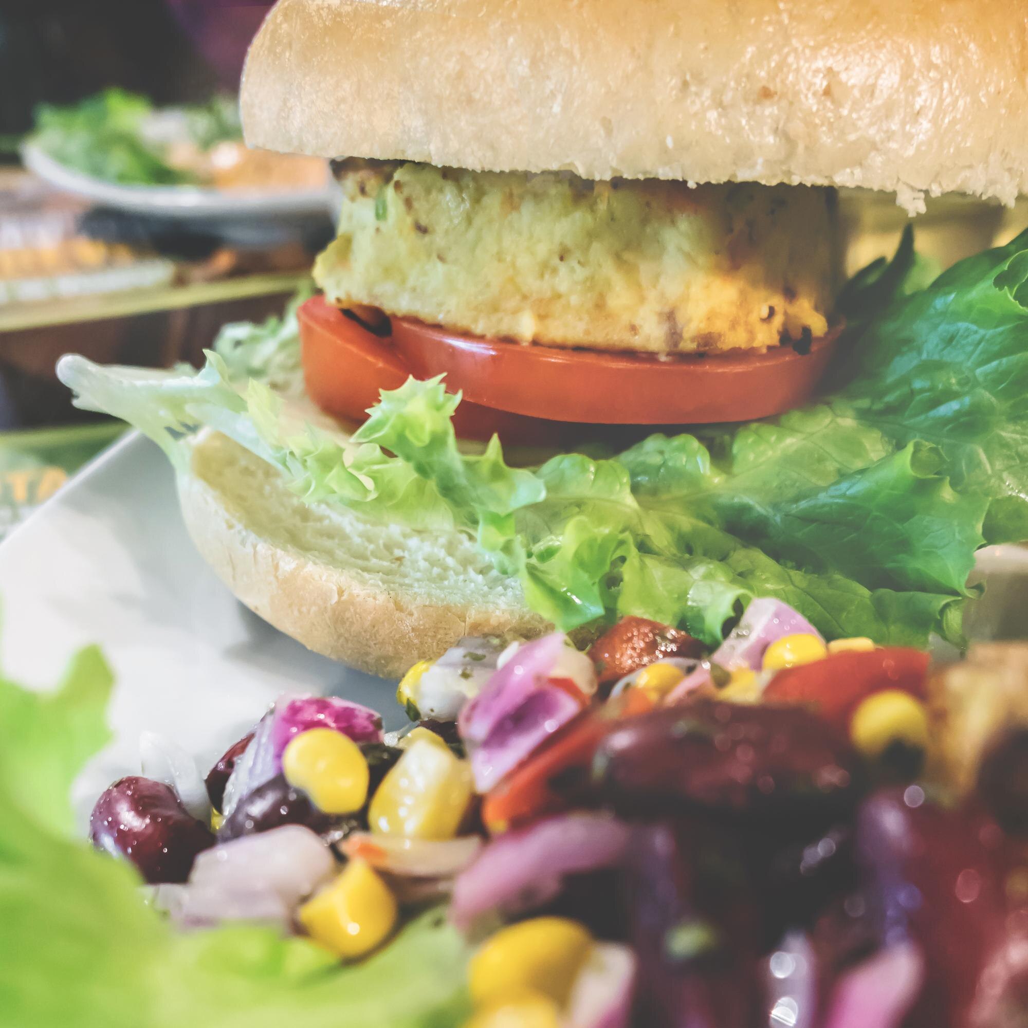 vegan burger with vegetables bd90ec503d800bafdf63