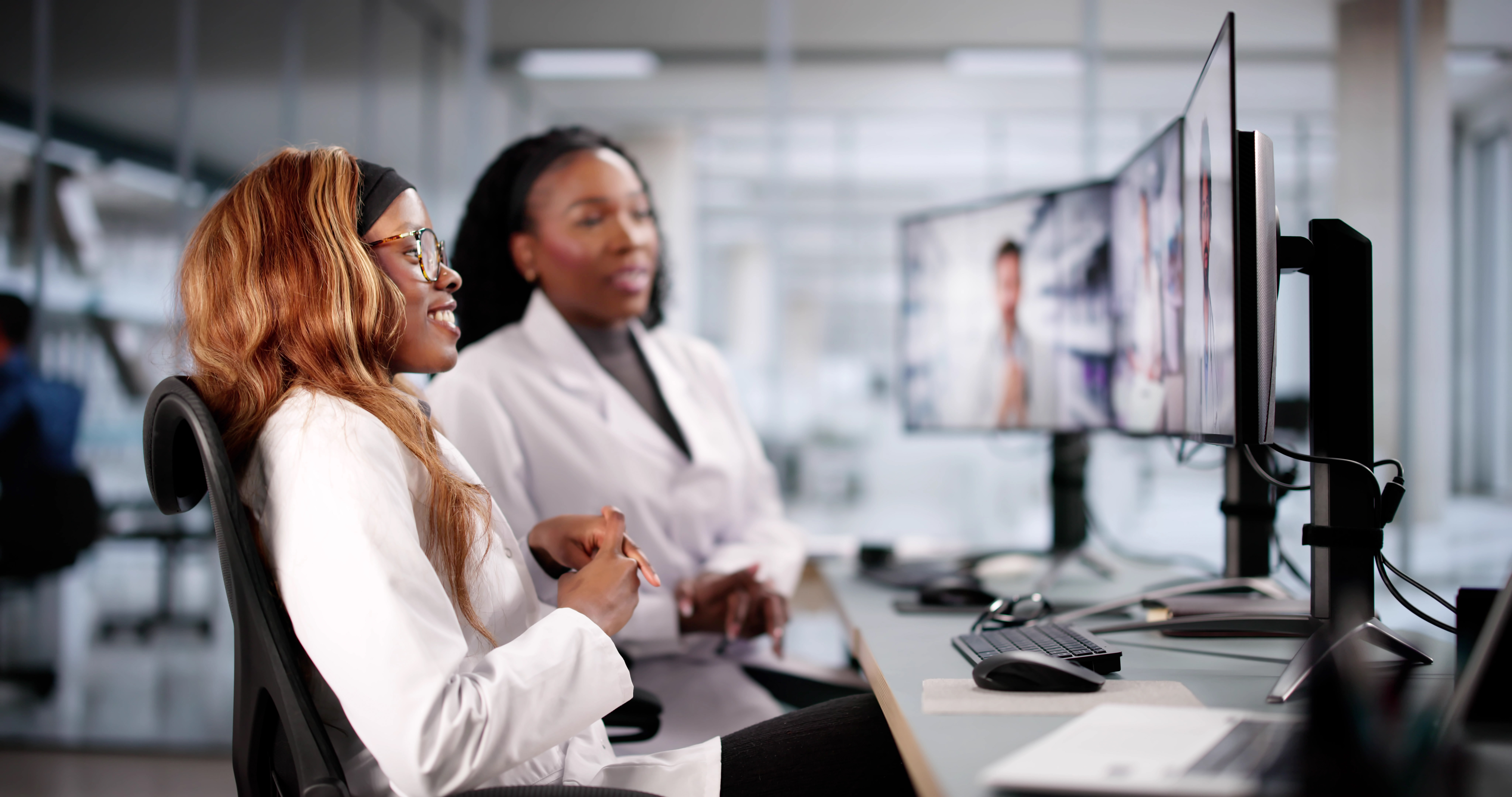 virtual medical training doctor conducts webinar dad07ddb8297188decf5