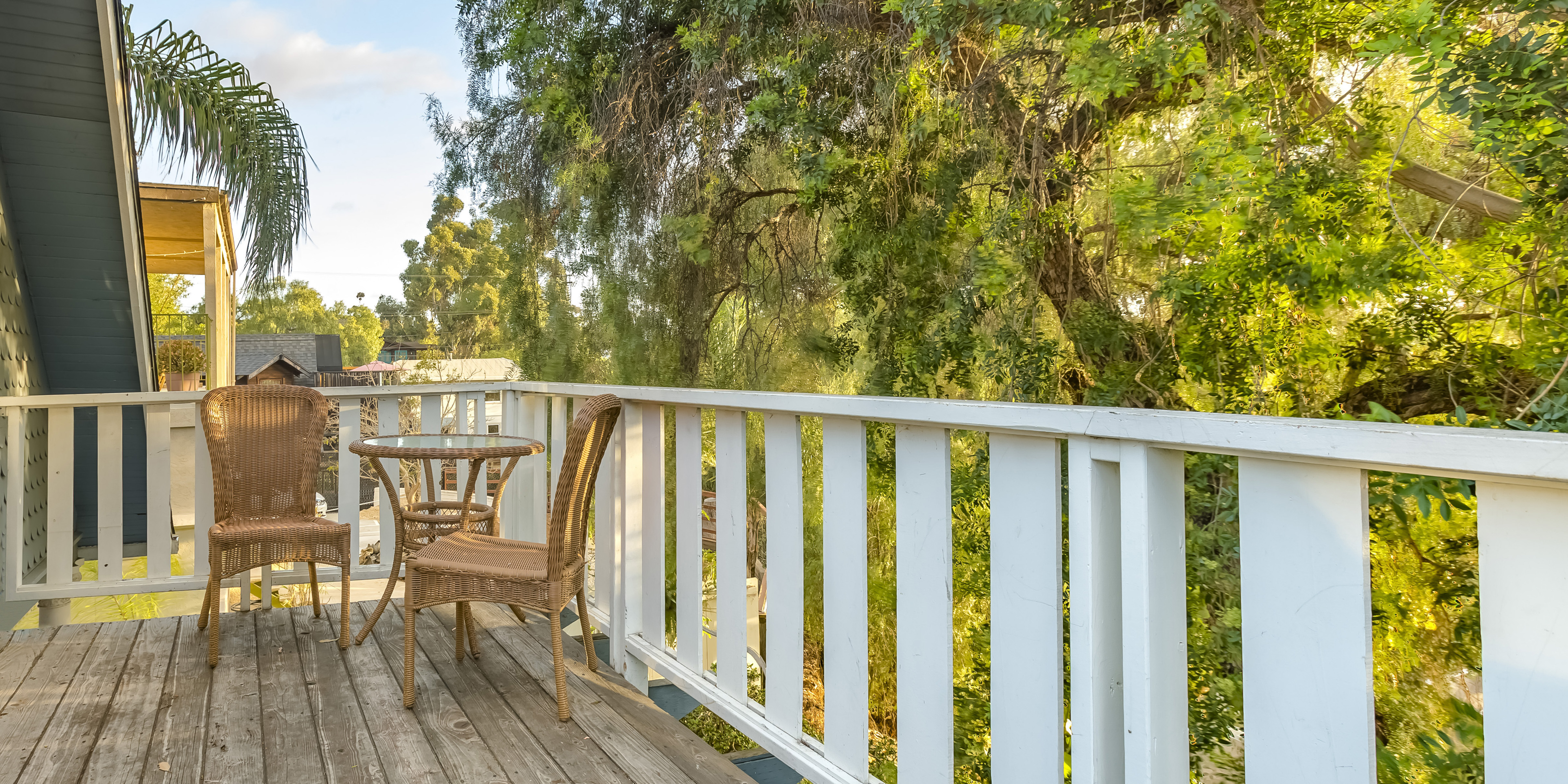 alt="Hardscape Trends balcony San Diego"