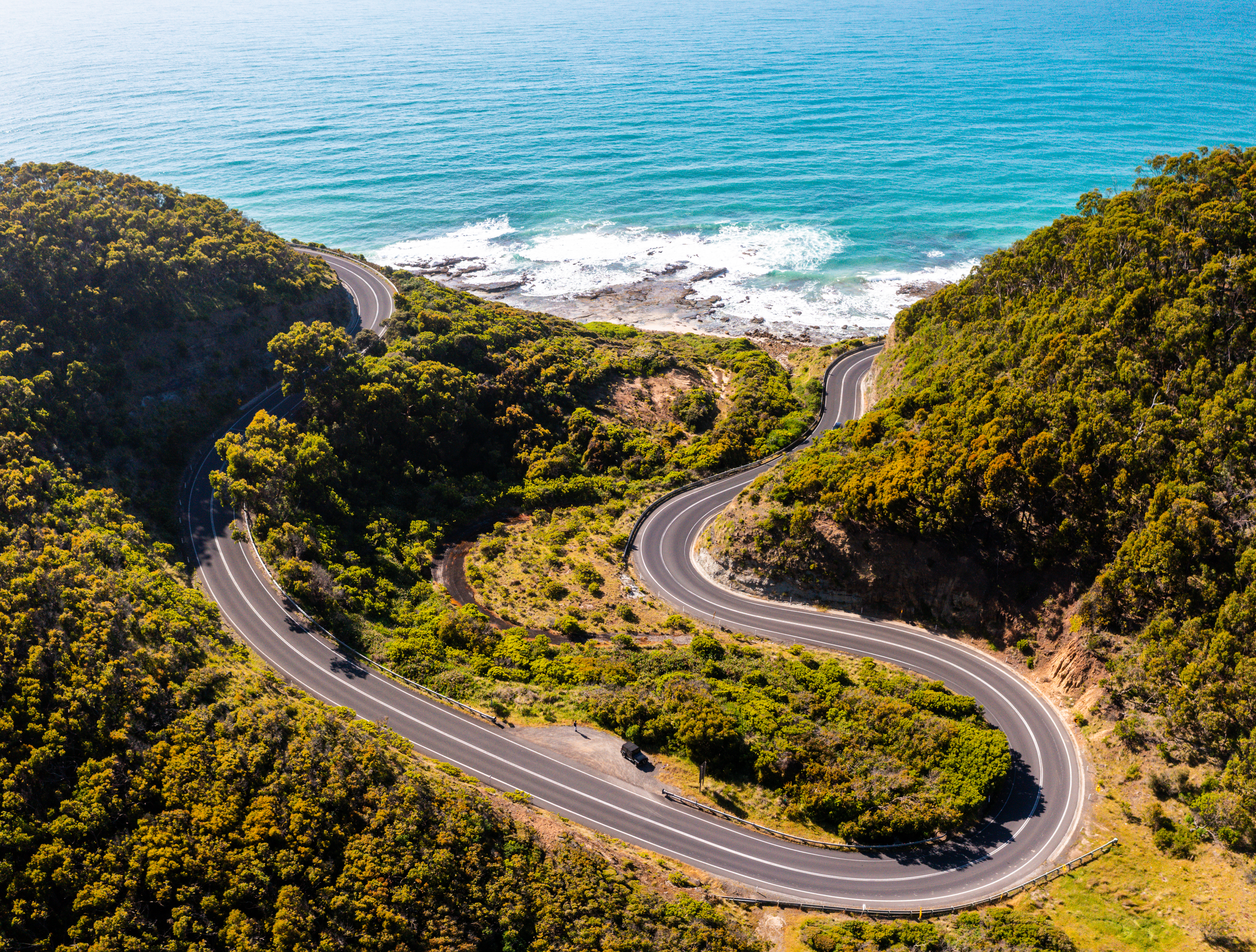 winding coastal road e9b4abfe97d0e93df13f BTOURS