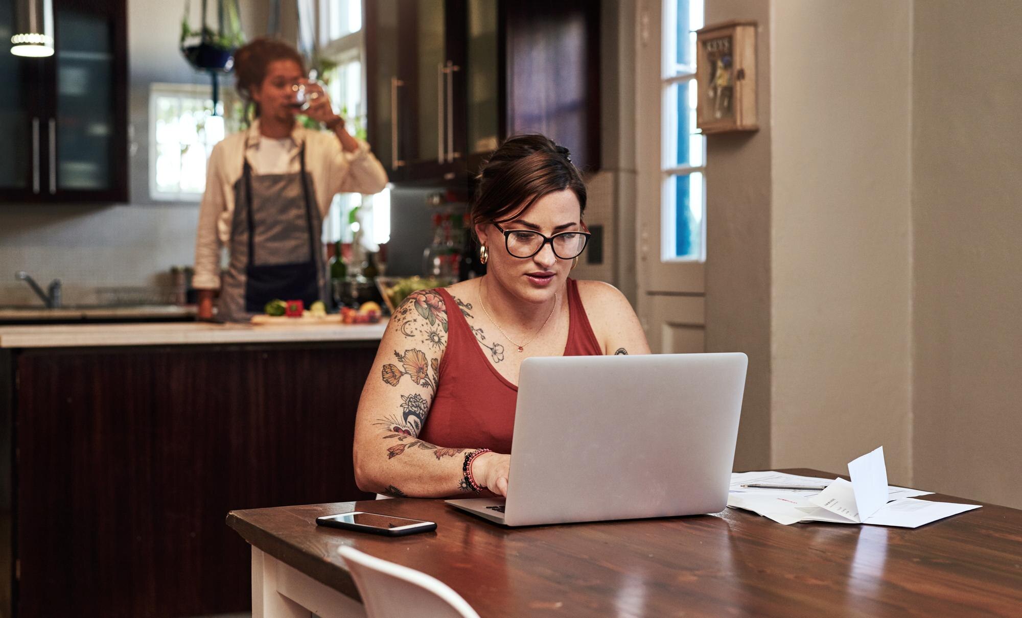 Contabilidad en la nube: la ventaja competitiva para anfitriones de Airbnb y dueños de restaurantes