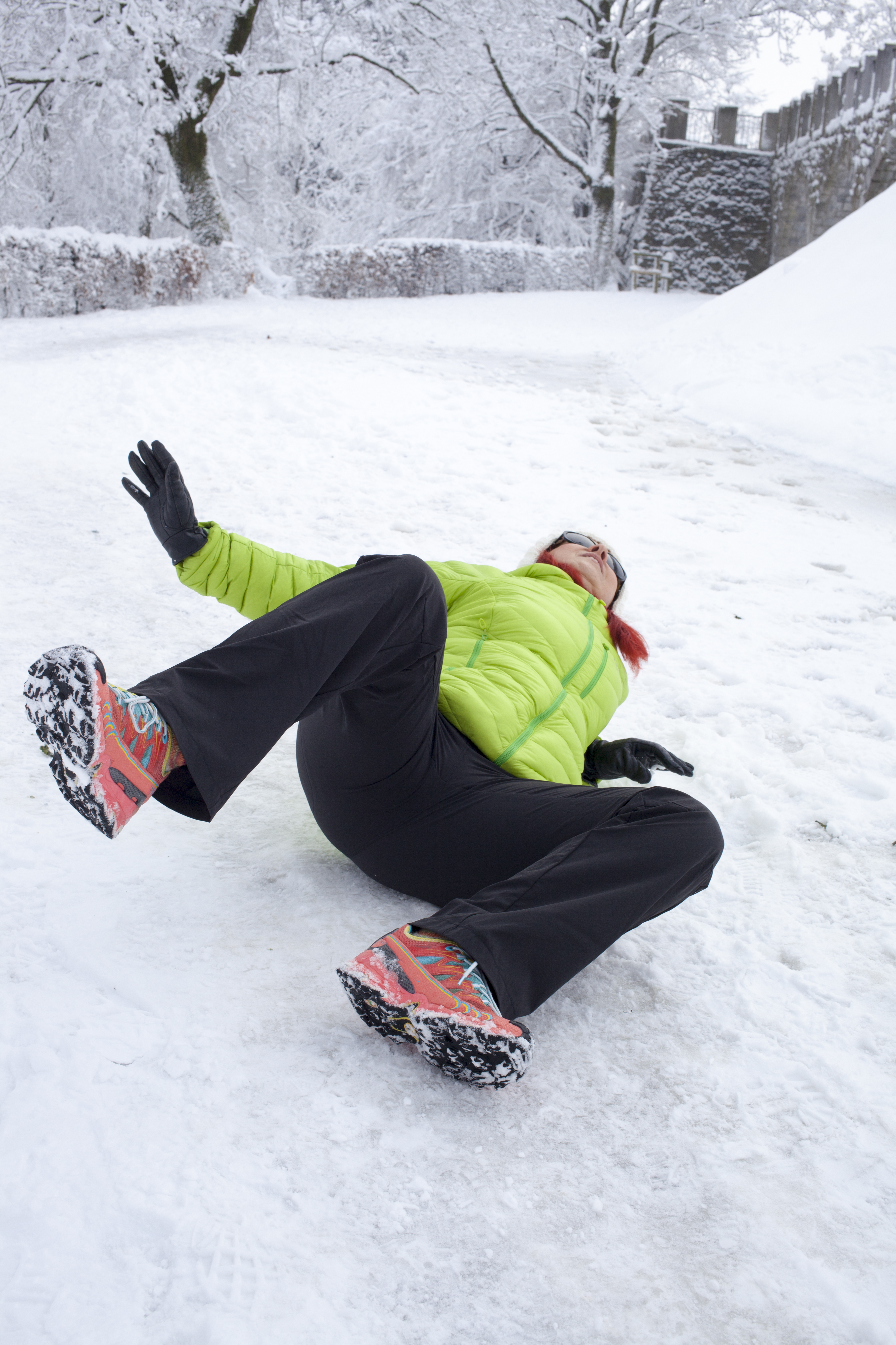 woman slipped on a snow and ice f3346a002c4b8b1c19fe