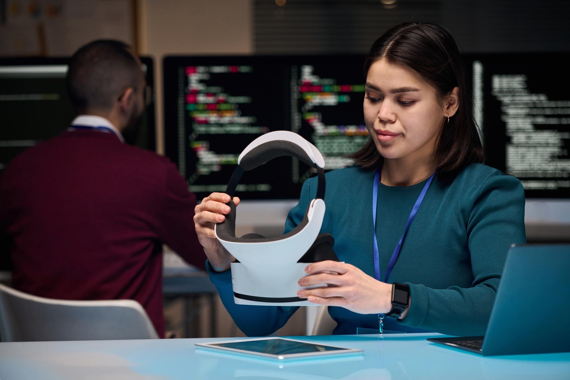 woman working on vr tech 7ab863a0e2c36427605c