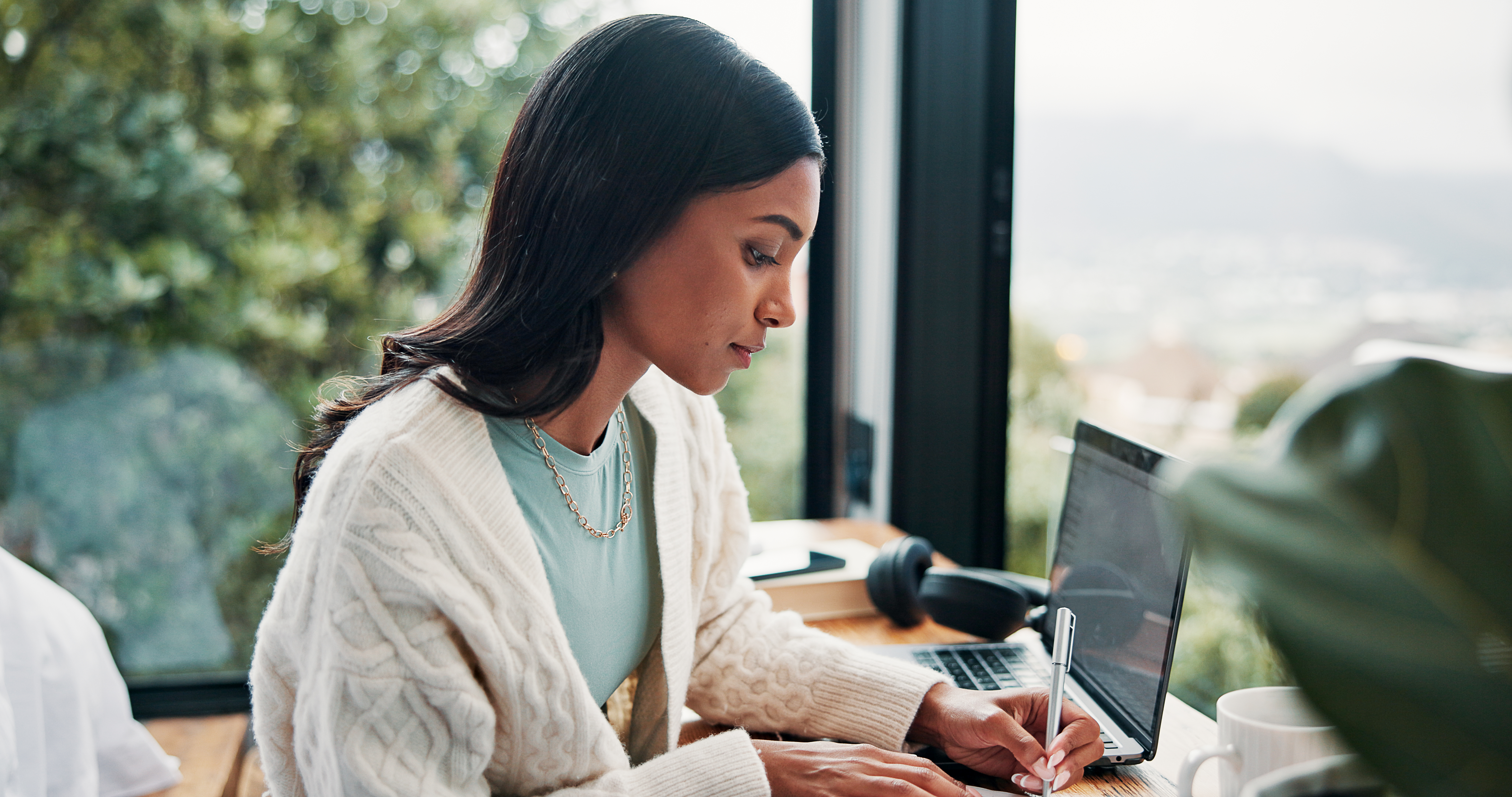 Transform Chaos into Clarity: 12 Micro-Habits That Drive Exceptional Workplace Productivity