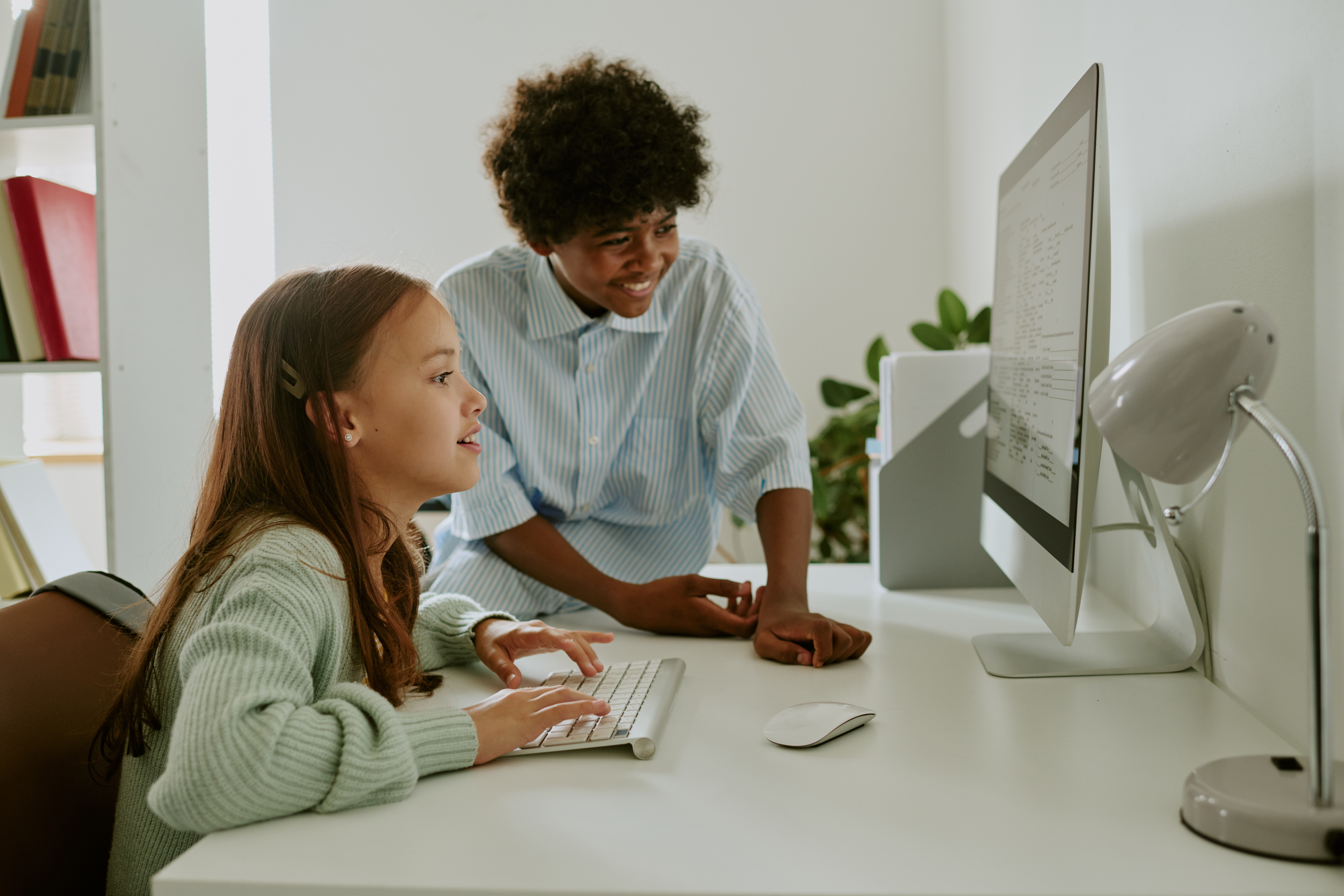 Young Caucasian Girl And Black Teenager Collaborat 1930dcffe508ee64510c