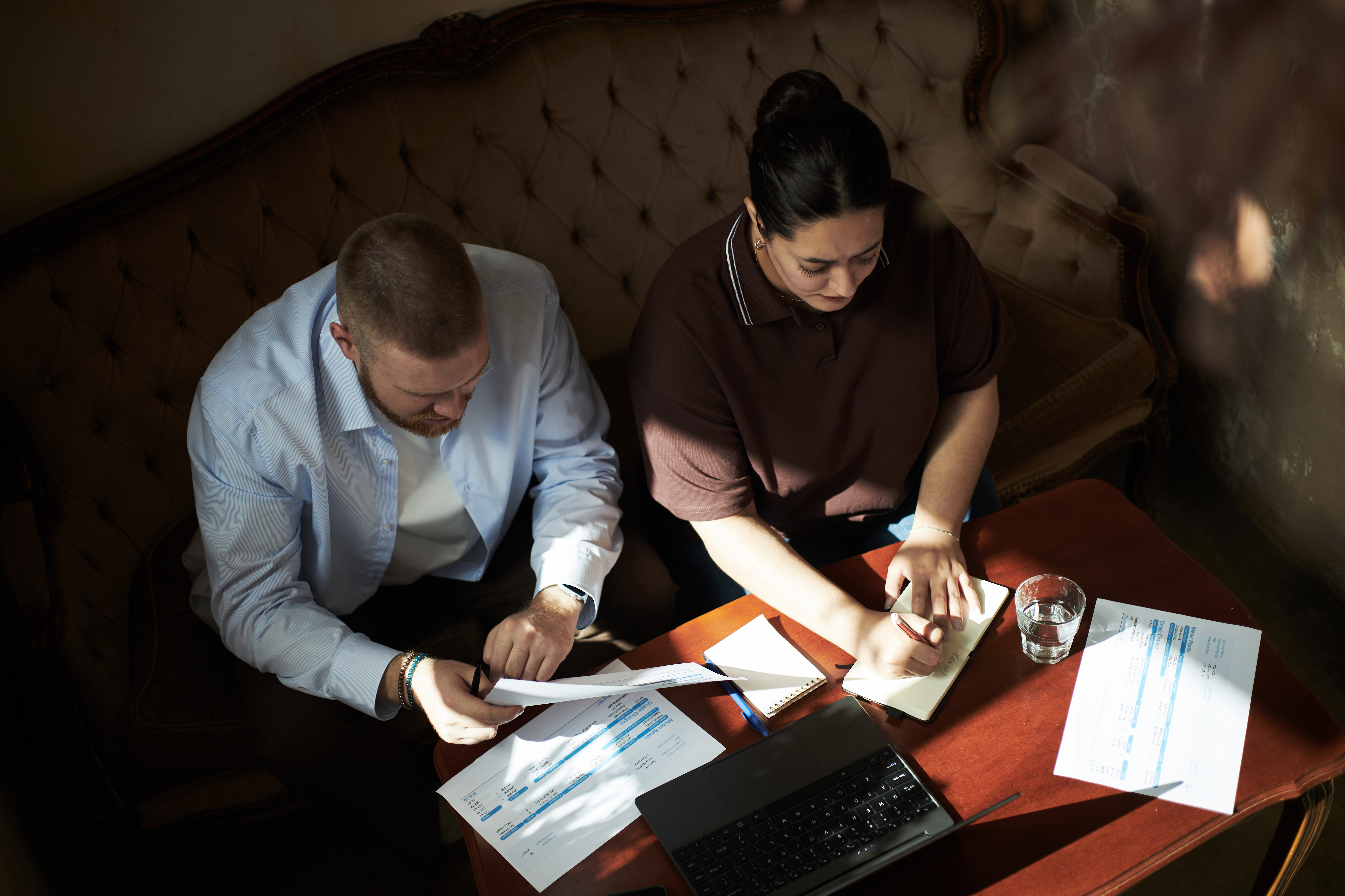 Evita sanciones del SAT e IMSS: planeación fiscal clave para Airbnb y restaurantes