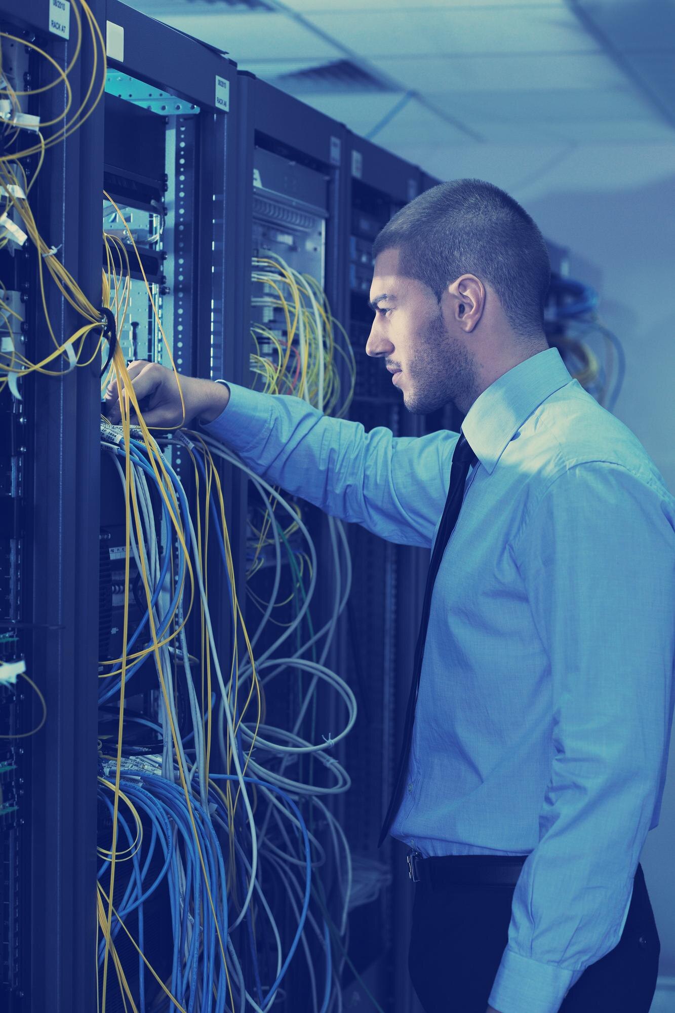Data center engineer